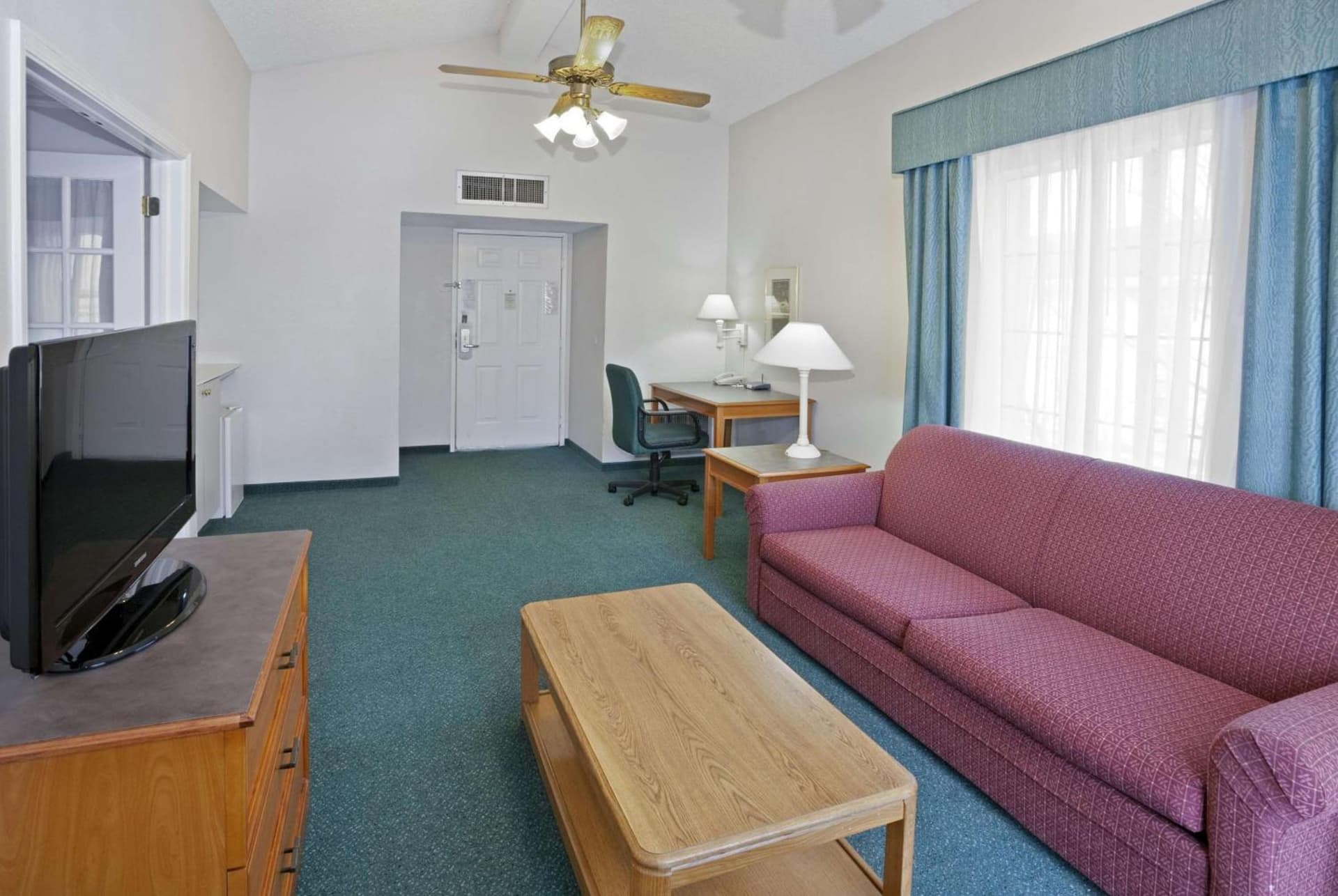 La Quinta Inn by Wyndham Omaha West gallery photo in Omaha, NE — image 10