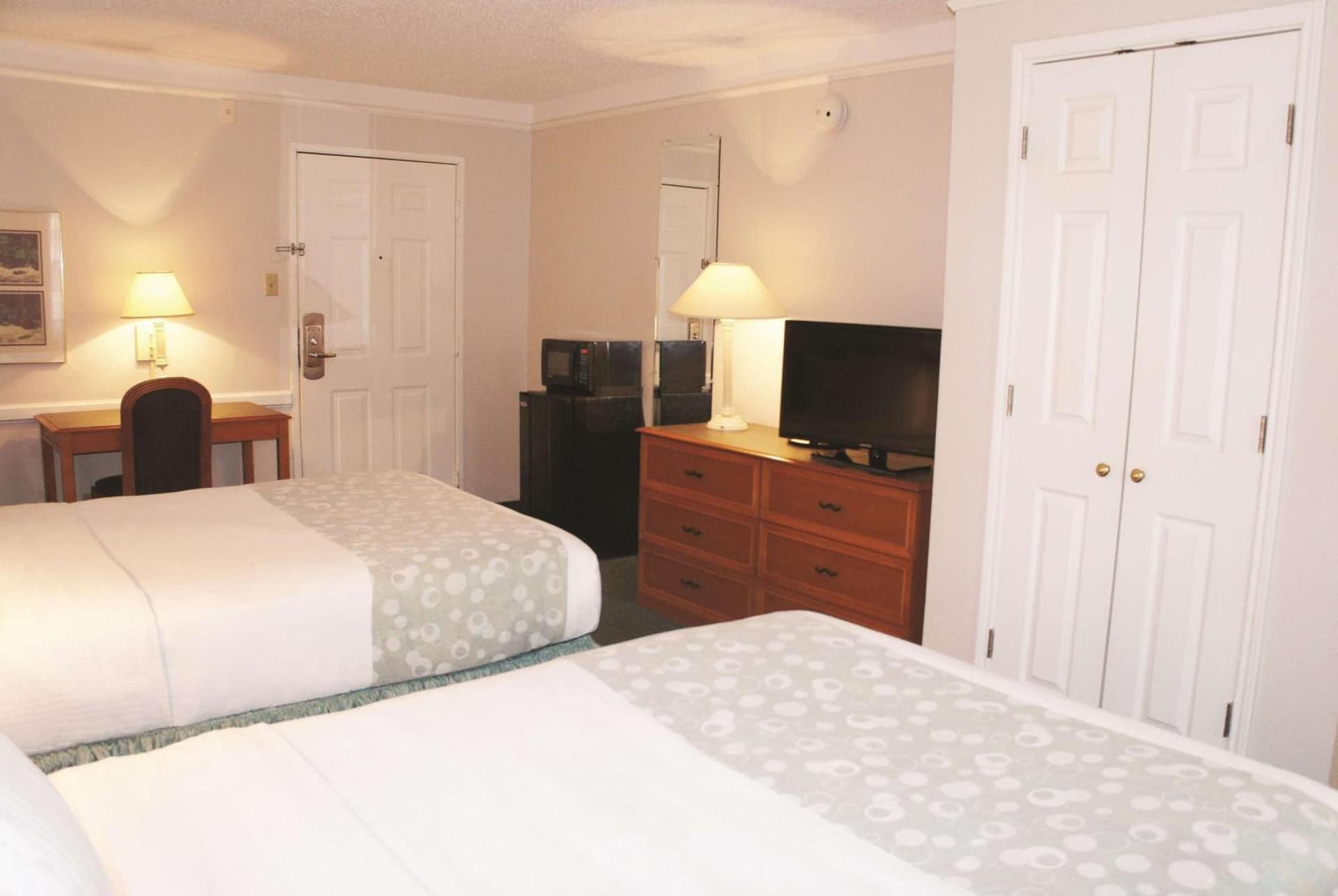 La Quinta Inn by Wyndham Omaha West gallery photo in Omaha, NE — image 9