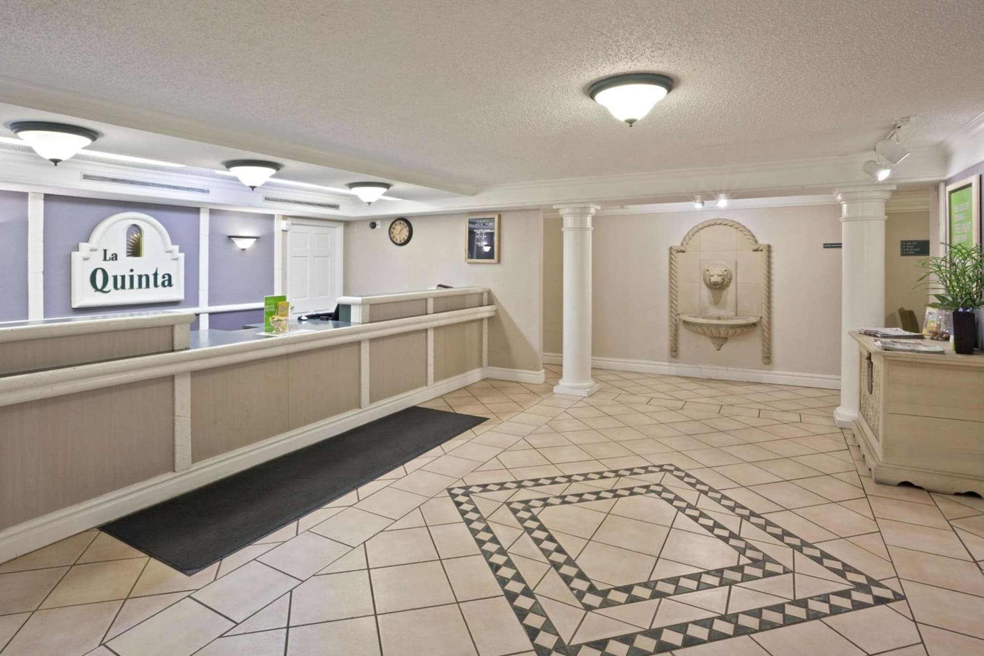 La Quinta Inn by Wyndham Omaha West gallery photo in Omaha, NE — image 15