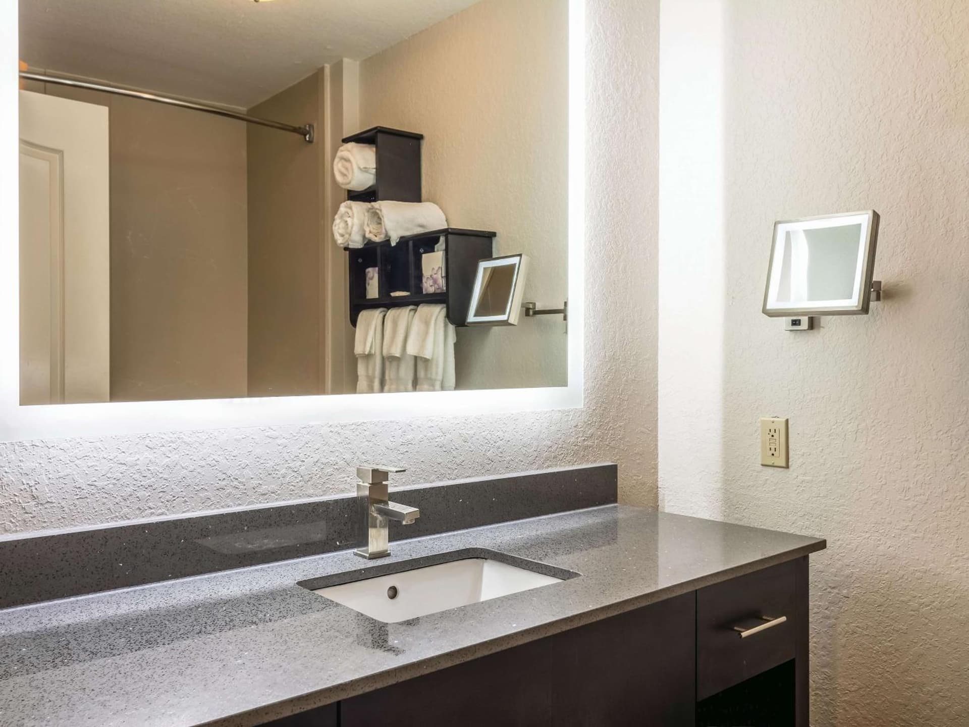 La Quinta by Wyndham Prattville gallery photo in Prattville, AL — image 17