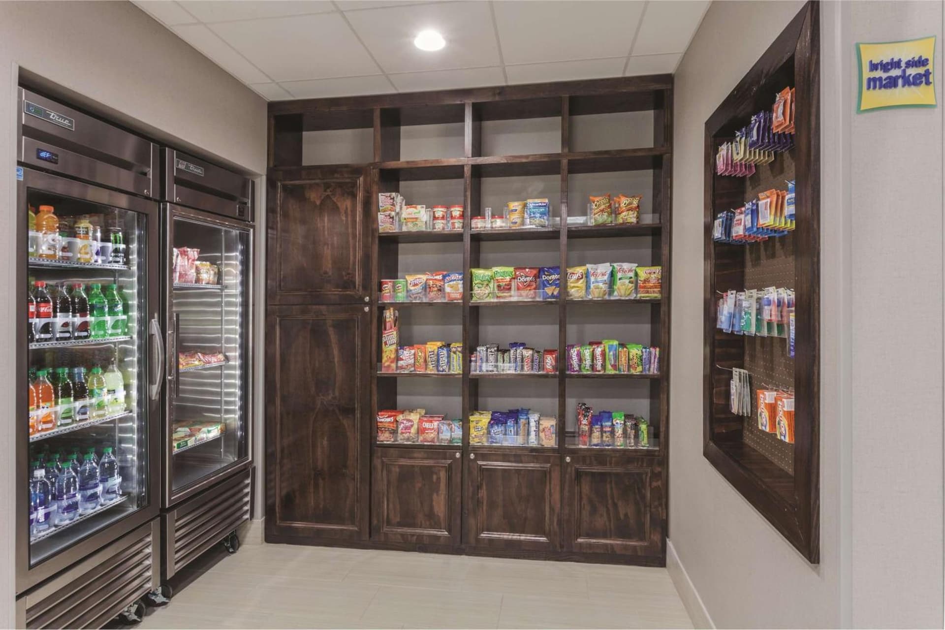 La Quinta by Wyndham Columbus North interior in Columbus, GA — gallery photo 2