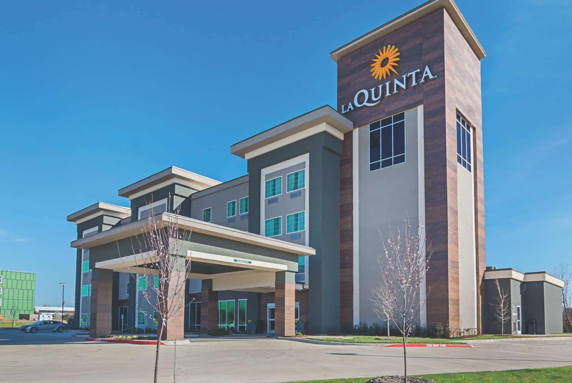 La Quinta by Wyndham Dallas - Wylie interior in Wylie, TX — gallery photo 2