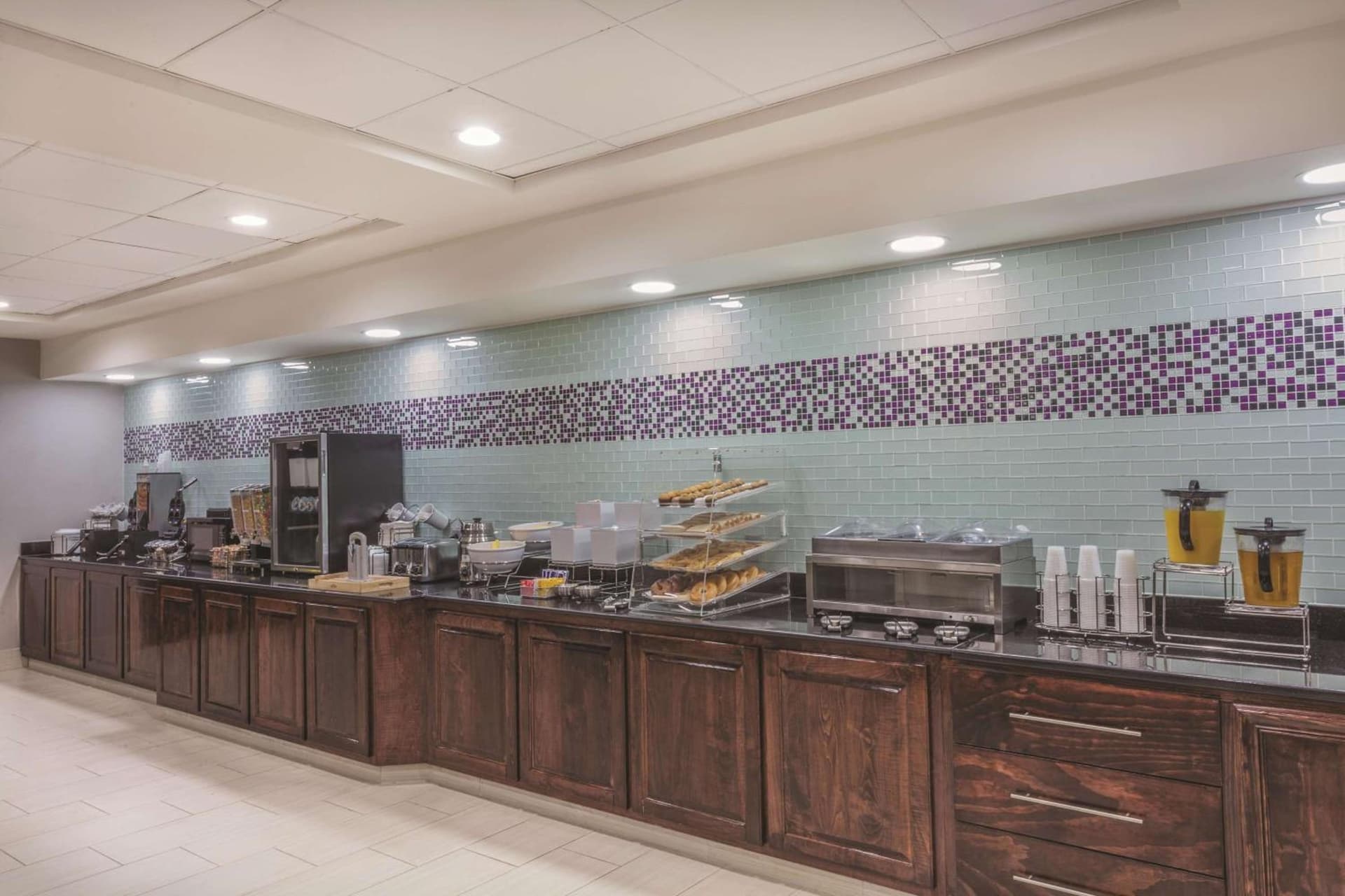 La Quinta by Wyndham Columbus North gallery photo in Columbus, GA — image 27