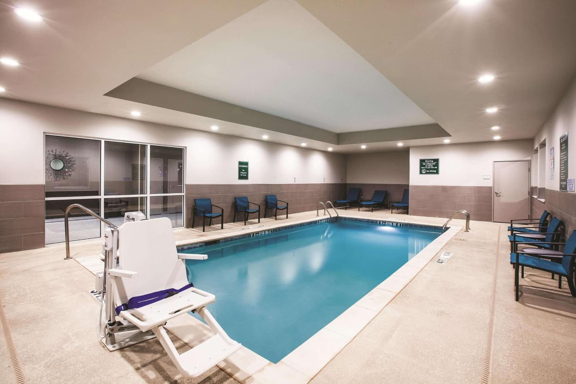 La Quinta by Wyndham Dallas Northeast-Arboretum gallery photo in Garland, TX — image 35