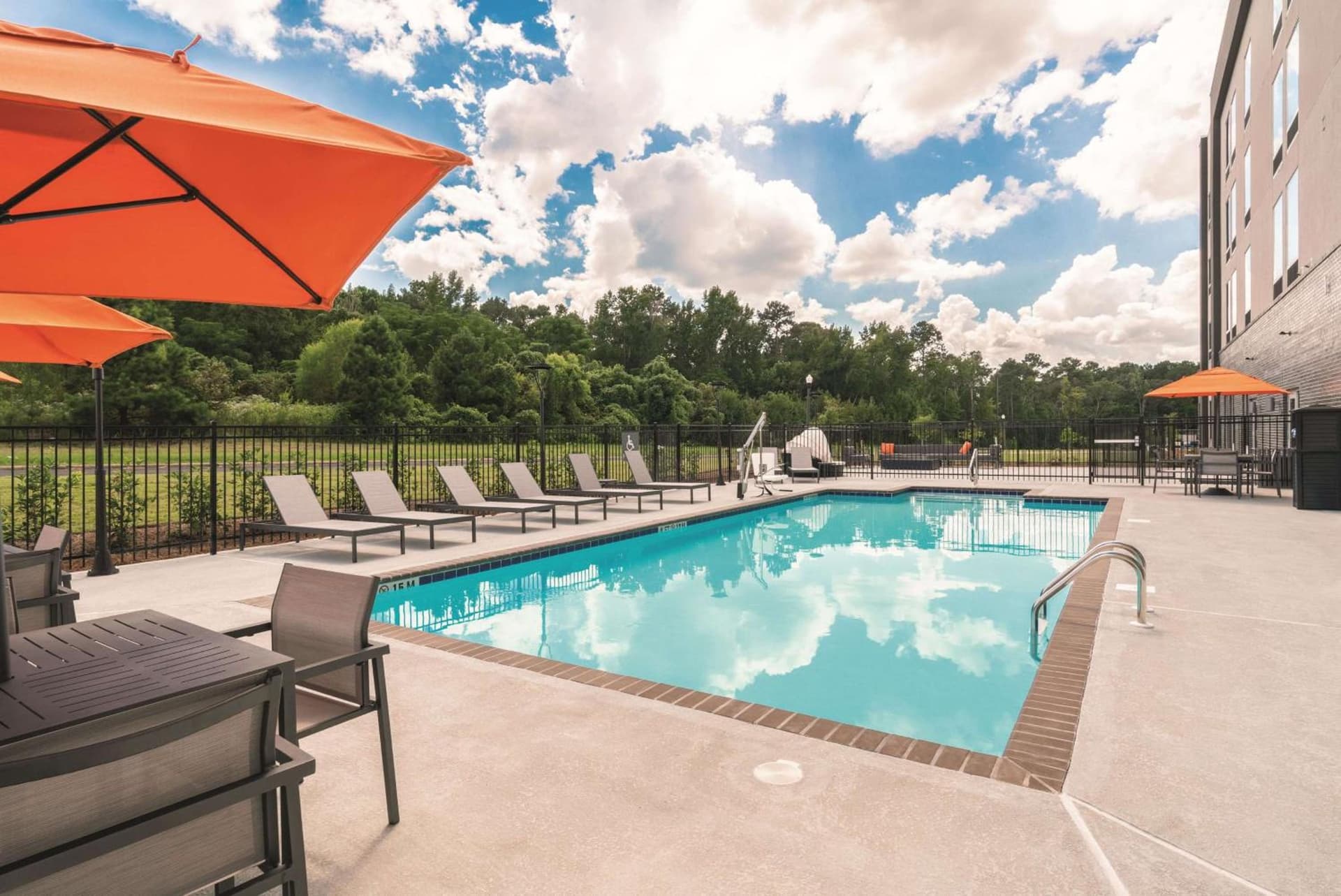 La Quinta by Wyndham Opelika Auburn gallery photo in Opelika, AL — image 17