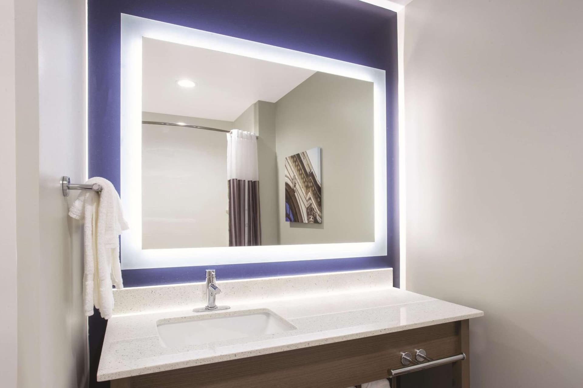 La Quinta by Wyndham Buffalo Amherst gallery photo in Amherst, NY — image 26