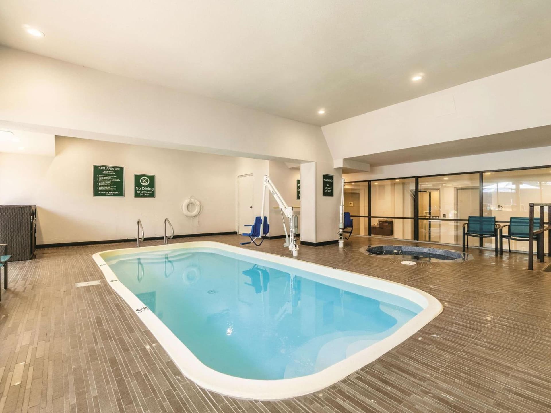 La Quinta by Wyndham Glenwood Springs property views in Glenwood Springs, CO — gallery photo 3