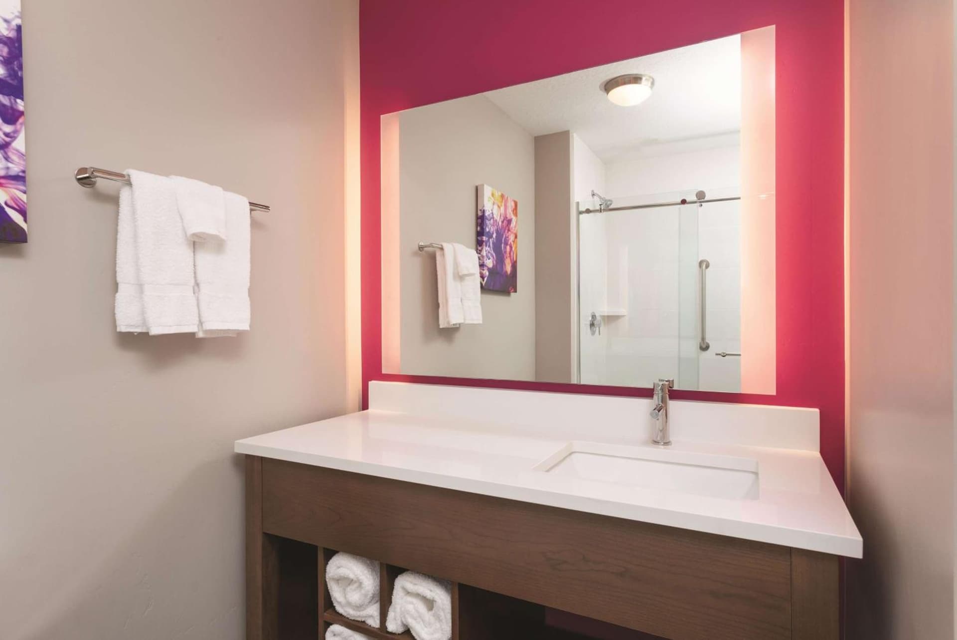 La Quinta by Wyndham South Jordan gallery photo in South Jordan, UT — image 7