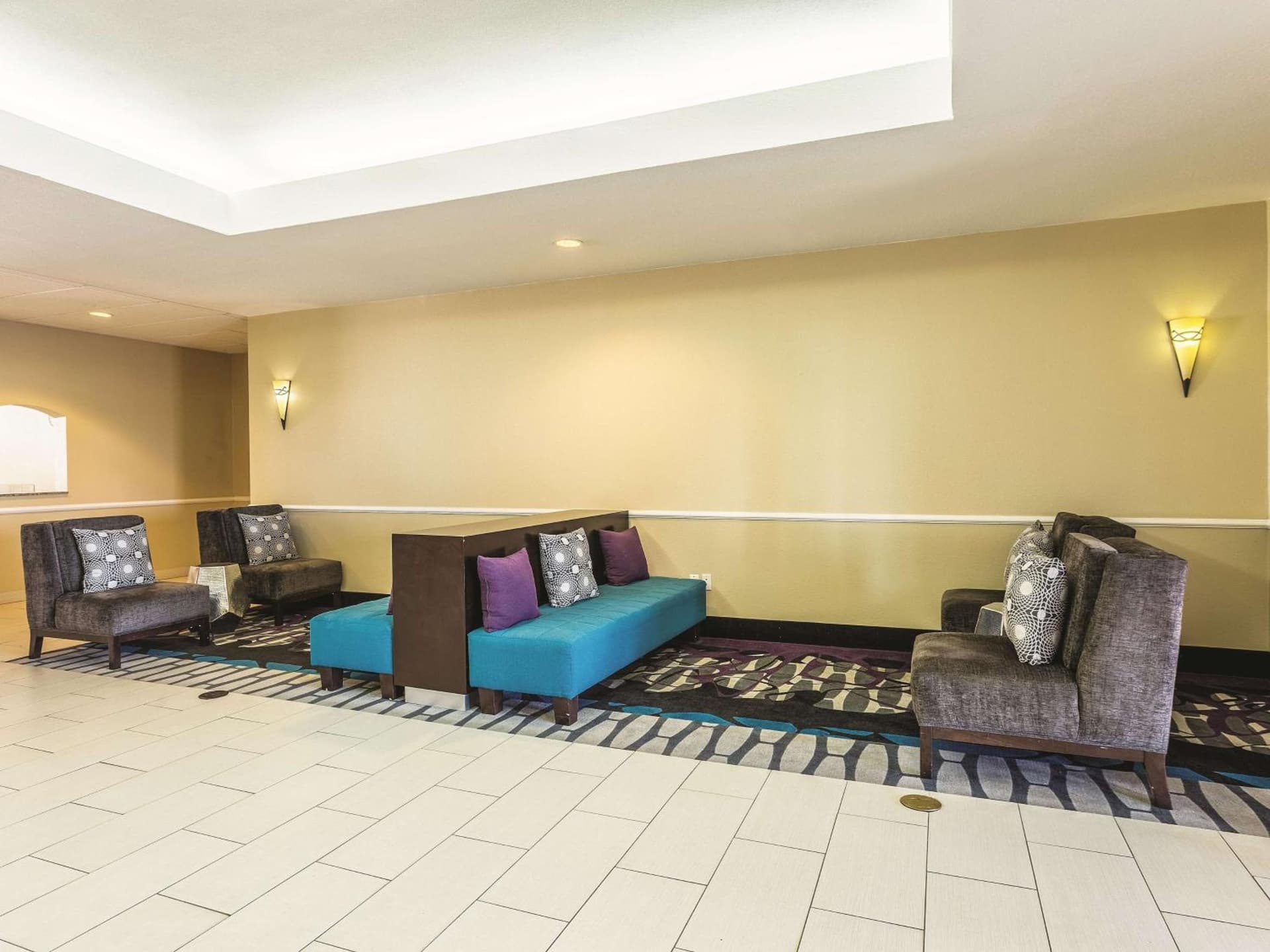 La Quinta by Wyndham Deming interior in Deming, NM — gallery photo 2