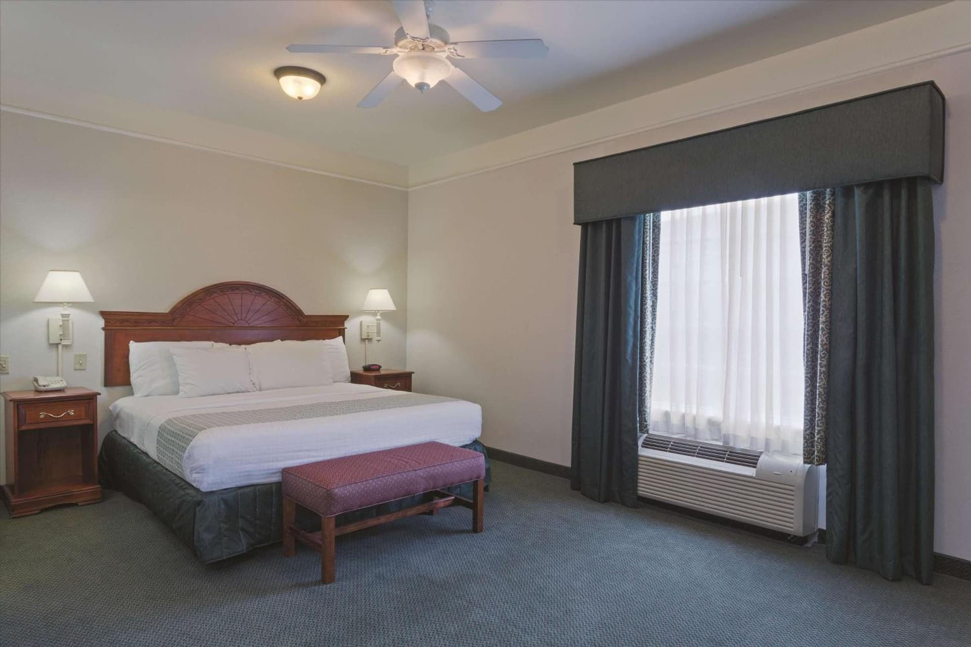 La Quinta Inn and Suites Fort Myers I-75 gallery photo in Fort Myers, FL — image 34