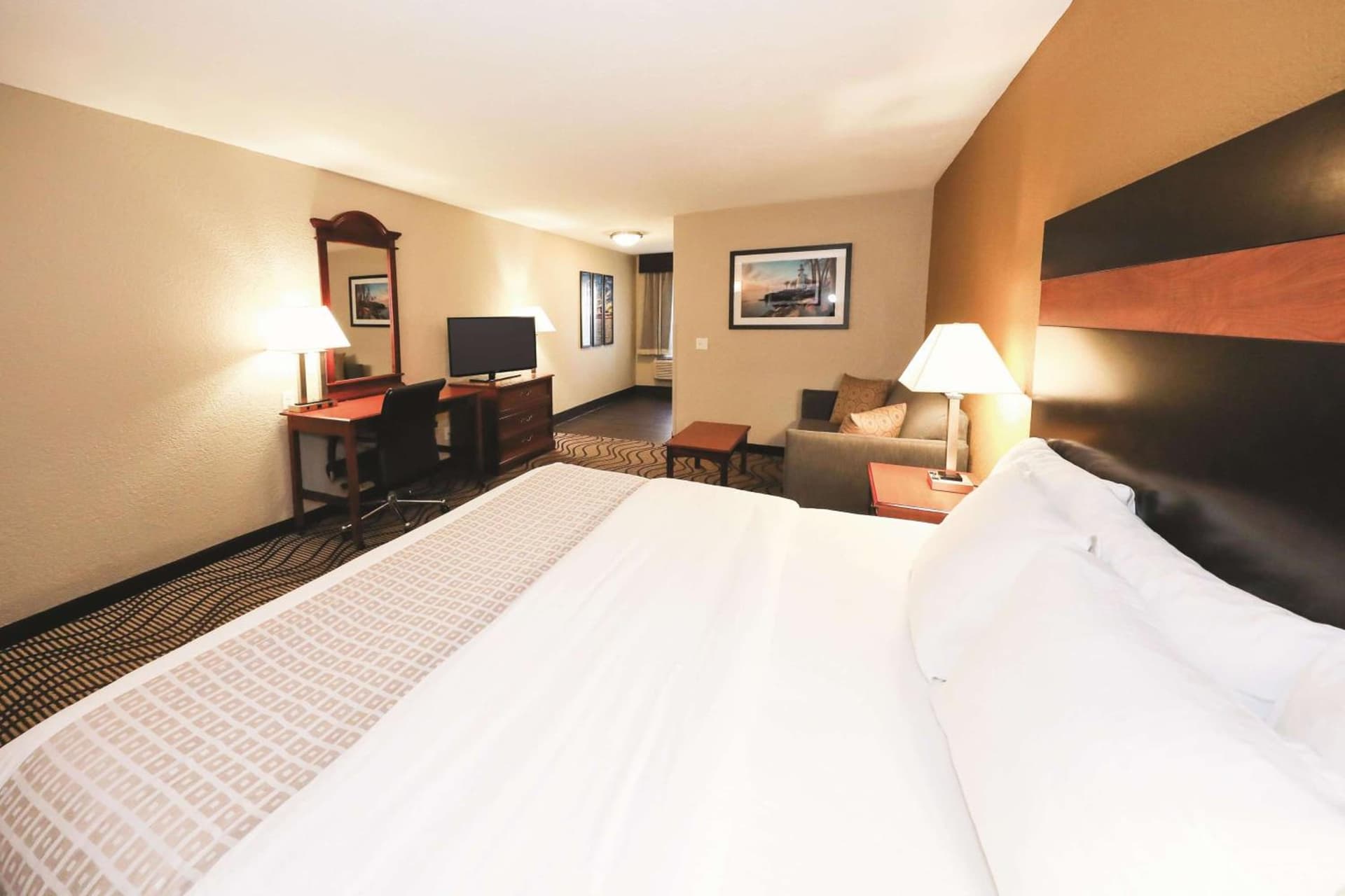 La Quinta Inn by Wyndham Sandusky near Cedar Point gallery photo in Sandusky, OH — image 16