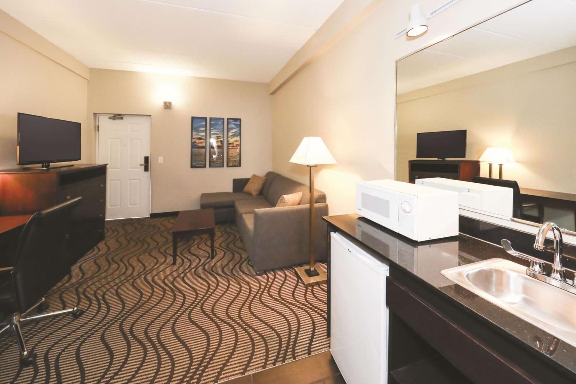 La Quinta Inn by Wyndham Sandusky near Cedar Point gallery photo in Sandusky, OH — image 15