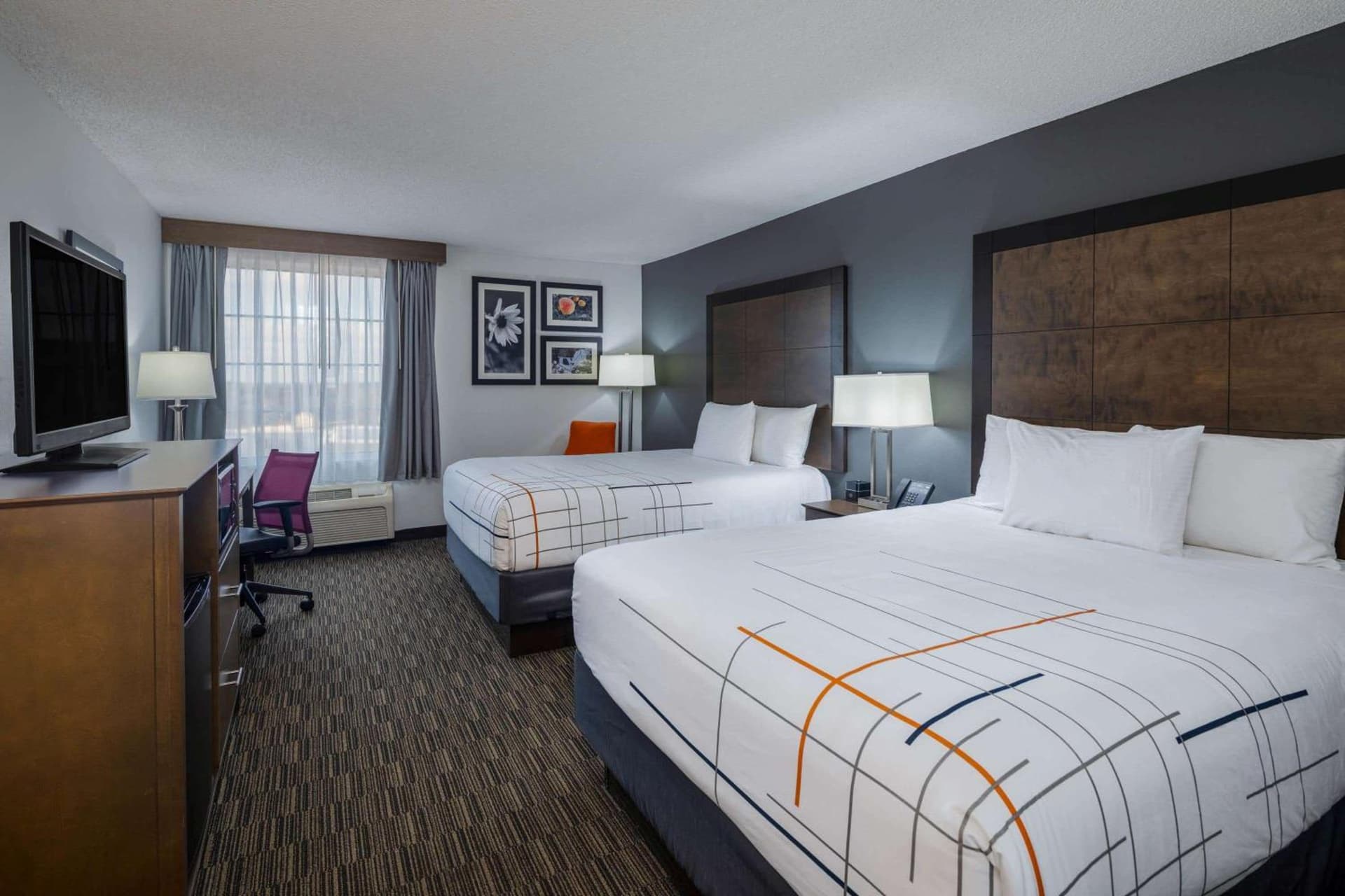 La Quinta by Wyndham Atlanta Douglasville interior in Douglasville, GA — gallery photo 2