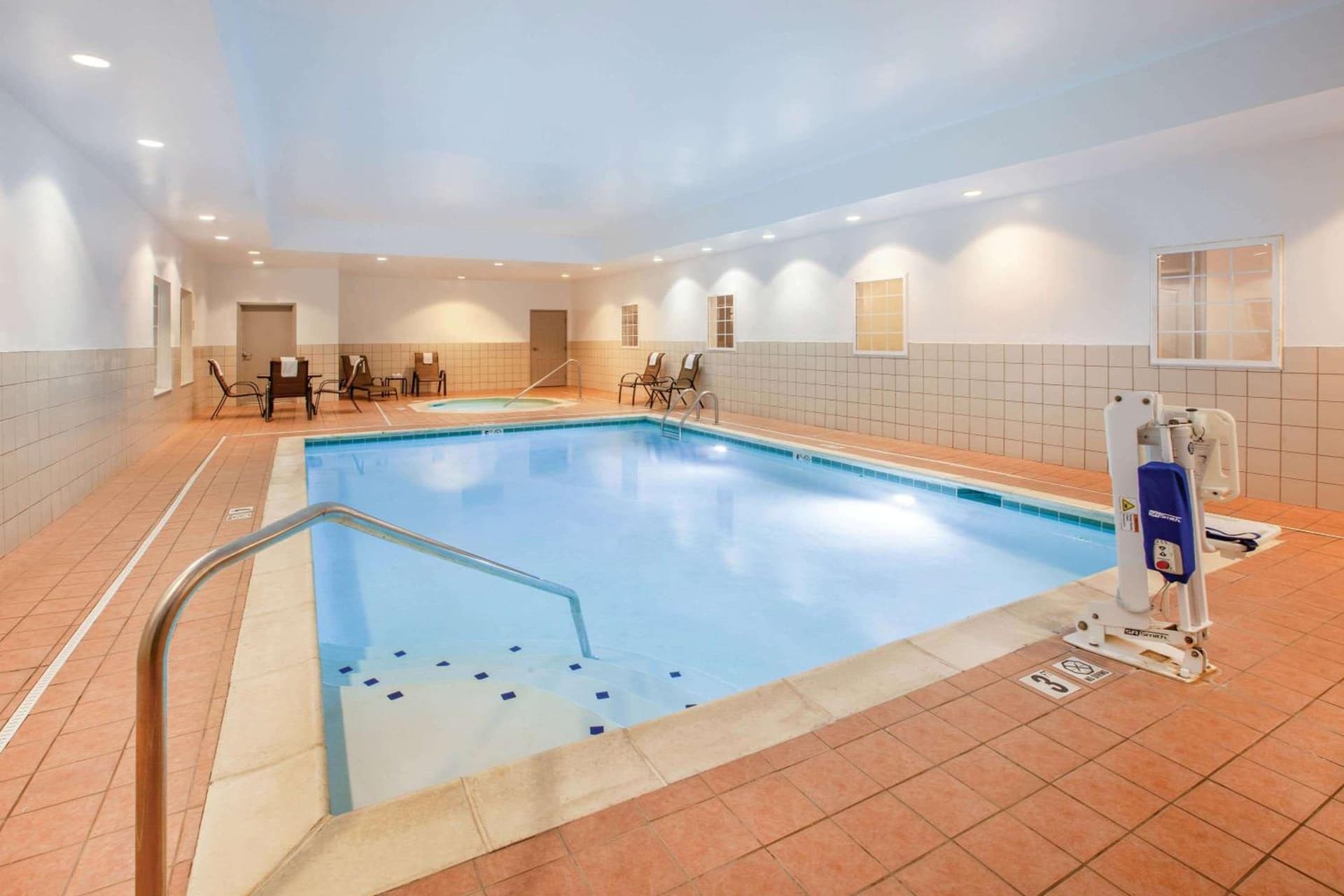 La Quinta by Wyndham Cincinnati Airport Florence gallery photo in Florence, KY — image 31