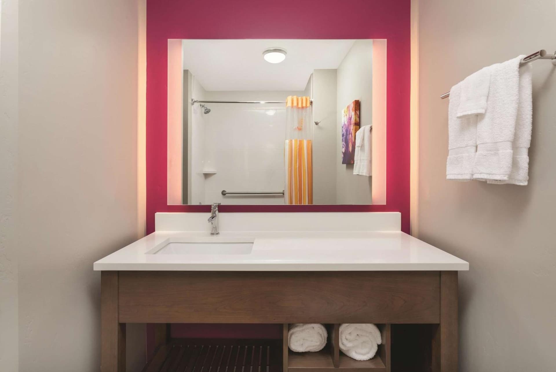 La Quinta by Wyndham South Jordan gallery photo in South Jordan, UT — image 46