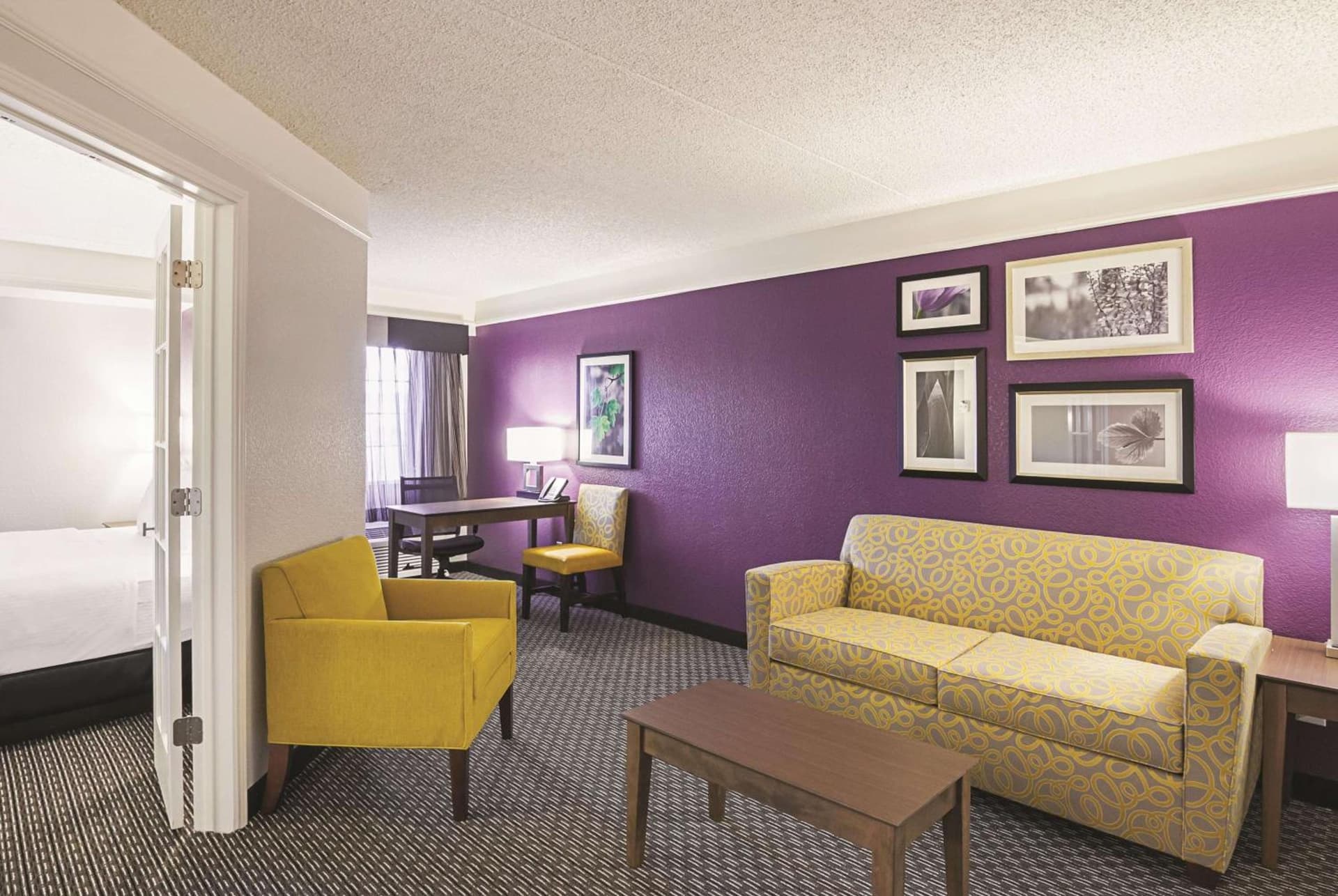 La Quinta by Wyndham Fort Worth North interior in Fort Worth, TX — gallery photo 2