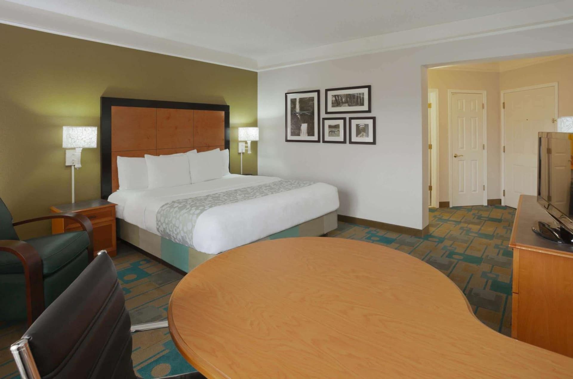 La Quinta by Wyndham Salt Lake City Airport property views in Salt Lake City, UT — gallery photo 3