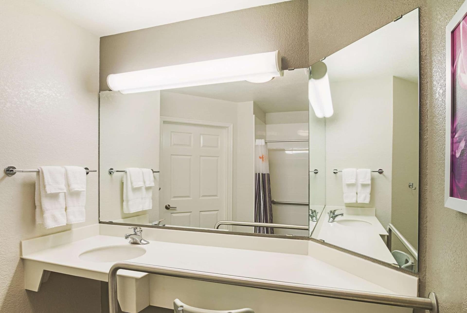 La Quinta by Wyndham Fort Worth North gallery photo in Fort Worth, TX — image 45