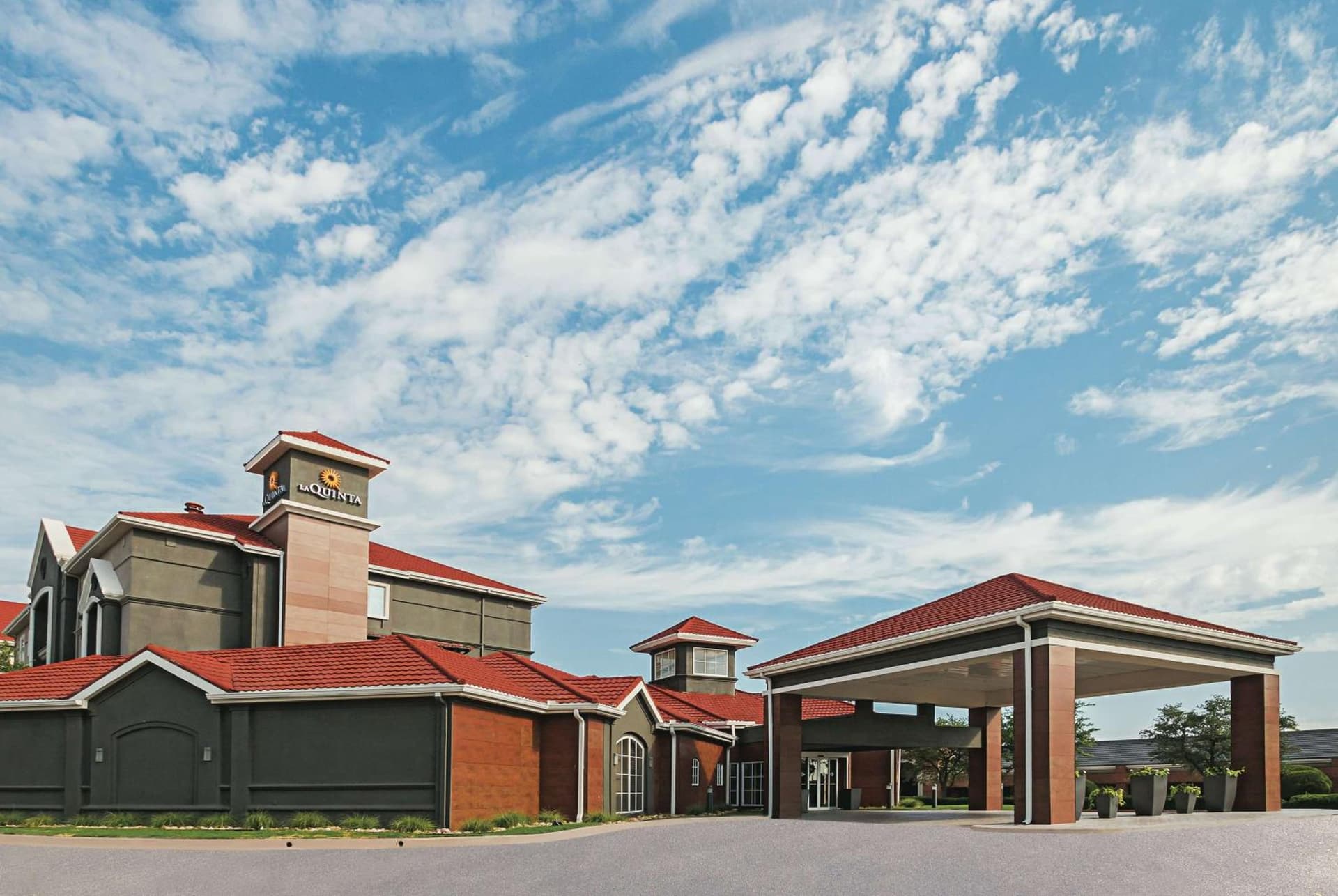 La Quinta by Wyndham Fort Worth City View exterior or lobby in Fort Worth, TX — main listing photo