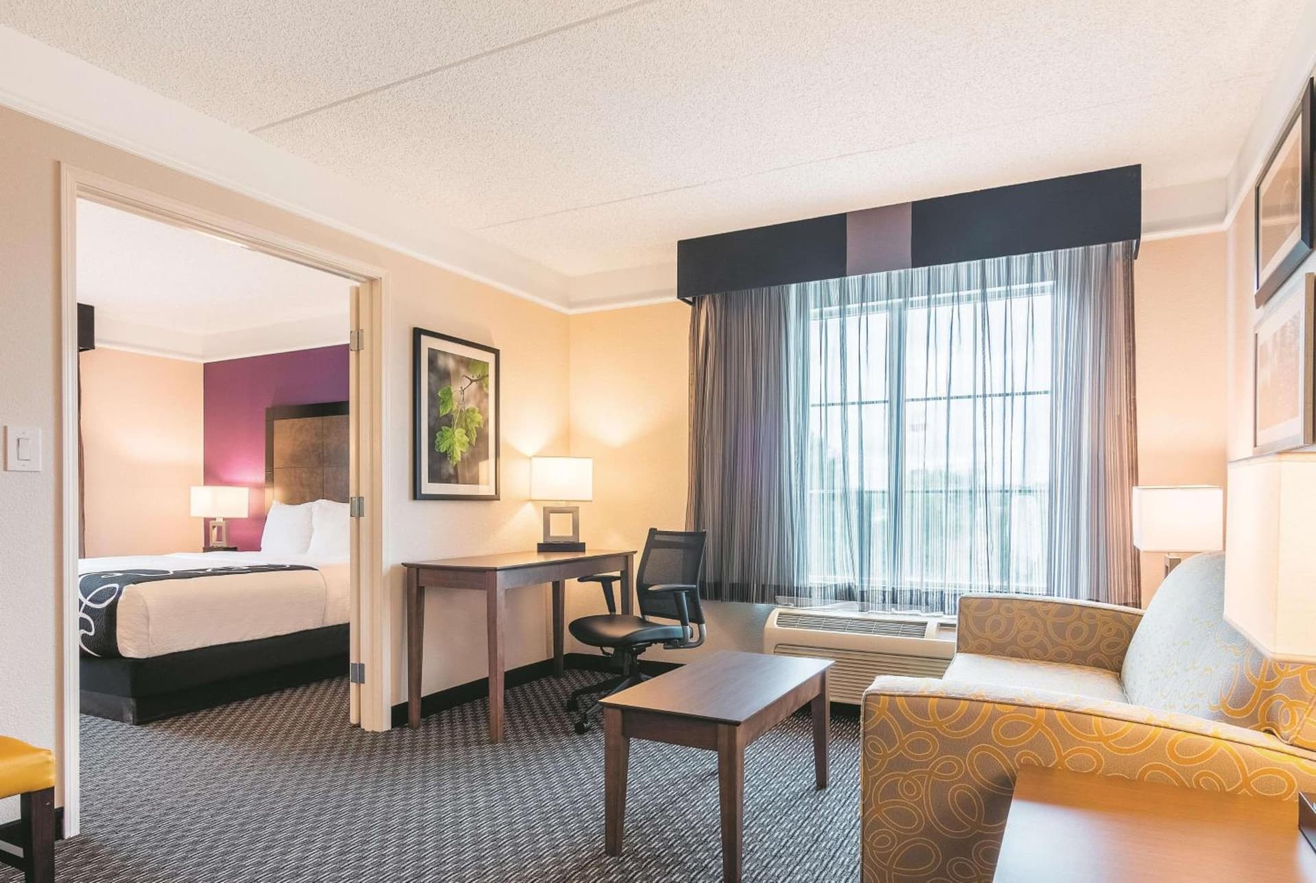 La Quinta Inn & Suites by Wyndham Shreveport Airport gallery photo in Shreveport, LA — image 47