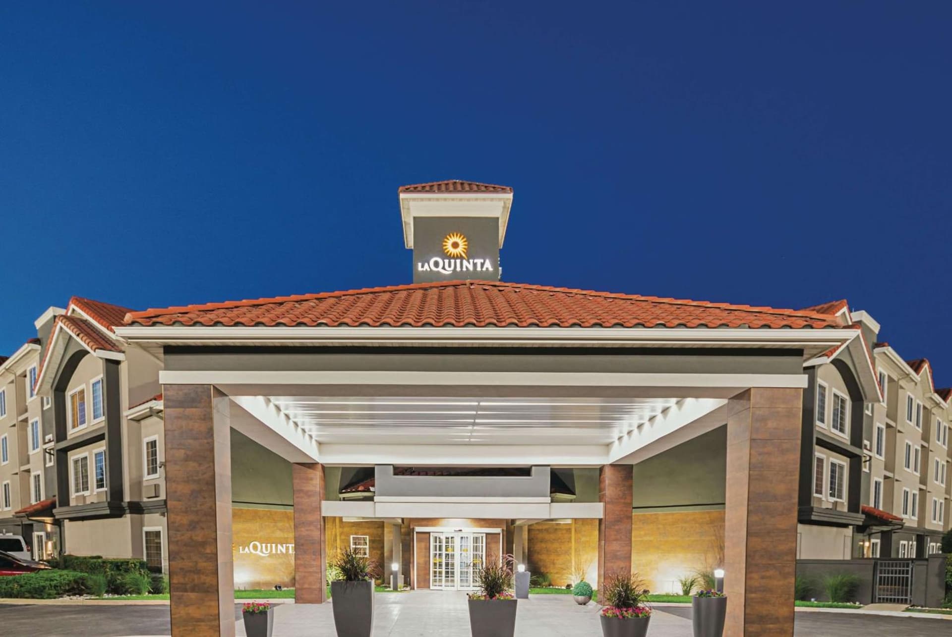 La Quinta by Wyndham Fort Worth North exterior or lobby in Fort Worth, TX — main listing photo