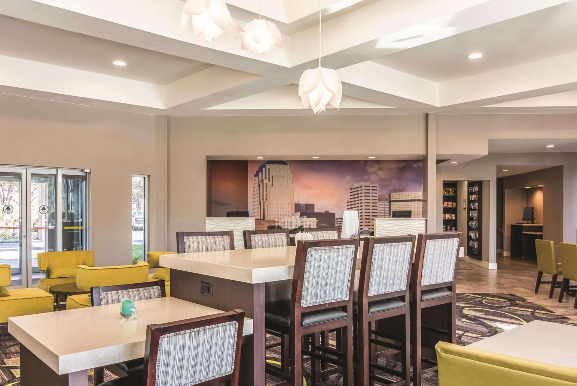 La Quinta Inn & Suites by Wyndham Shreveport Airport gallery photo in Shreveport, LA — image 16