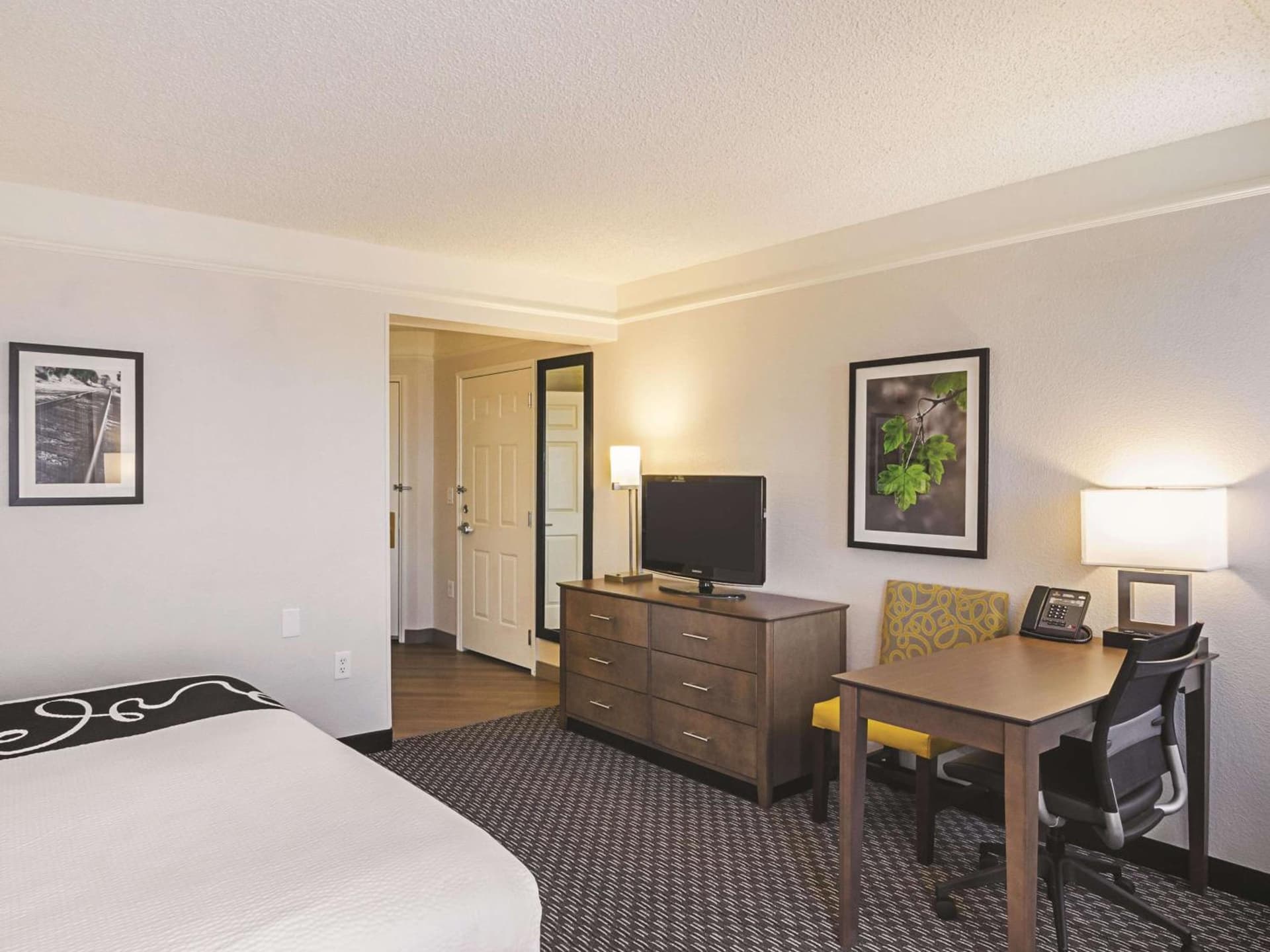 La Quinta by Wyndham Denver Tech Center interior in Greenwood Village, CO — gallery photo 2