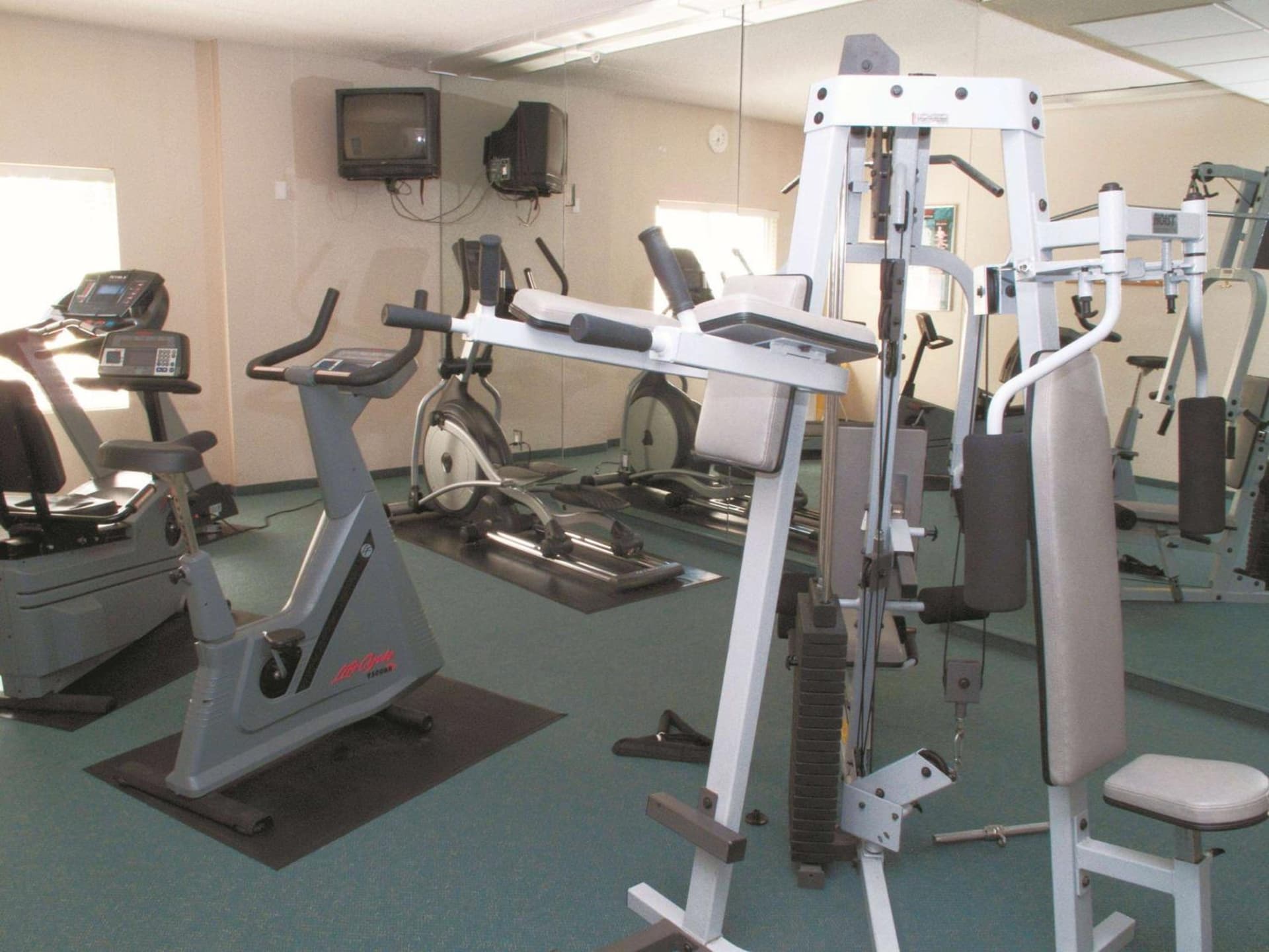 La Quinta by Wyndham Salt Lake City Airport property views in Salt Lake City, UT — gallery photo 3