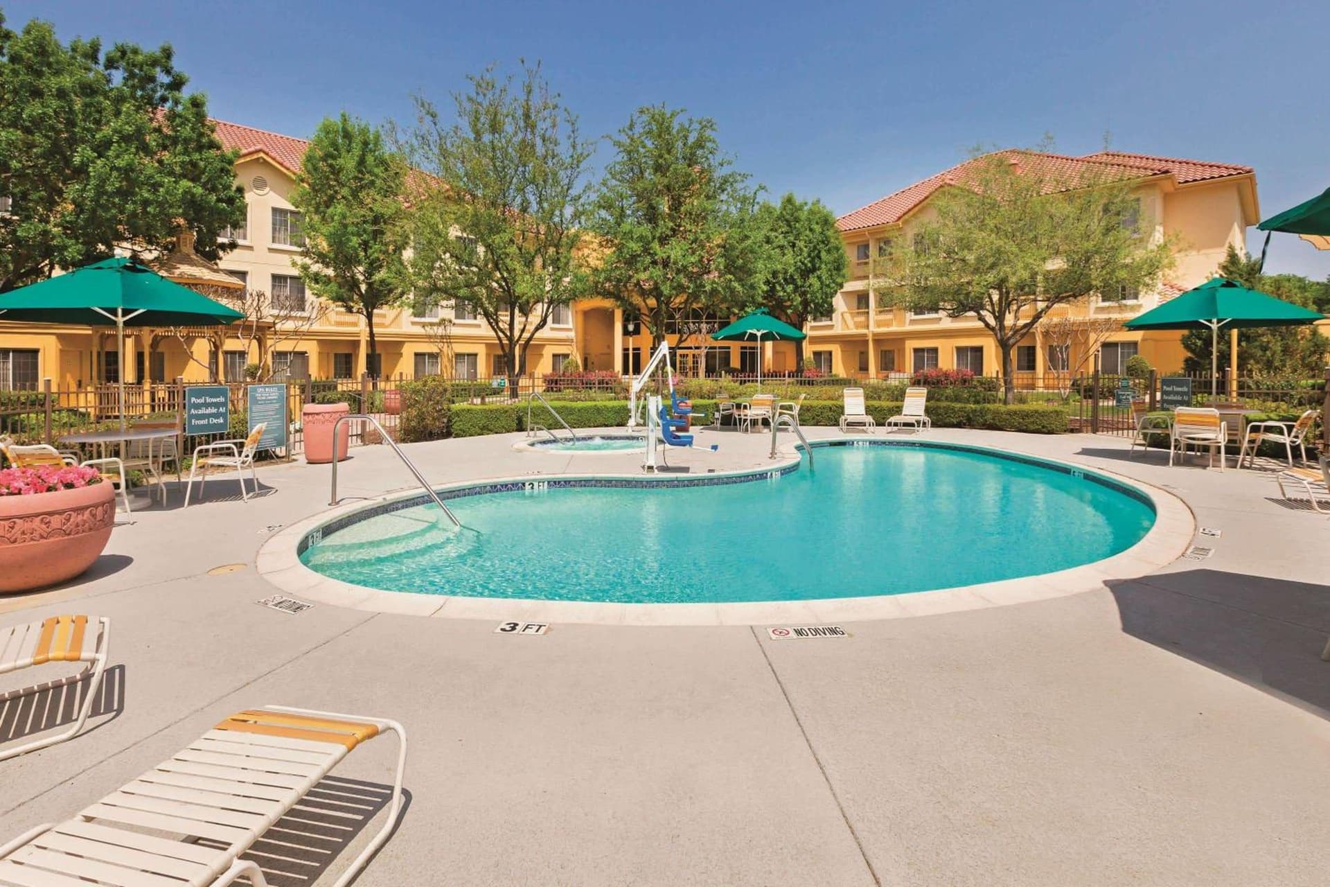 La Quinta by Wyndham Dallas DFW Airport North gallery photo in Irving, TX — image 54