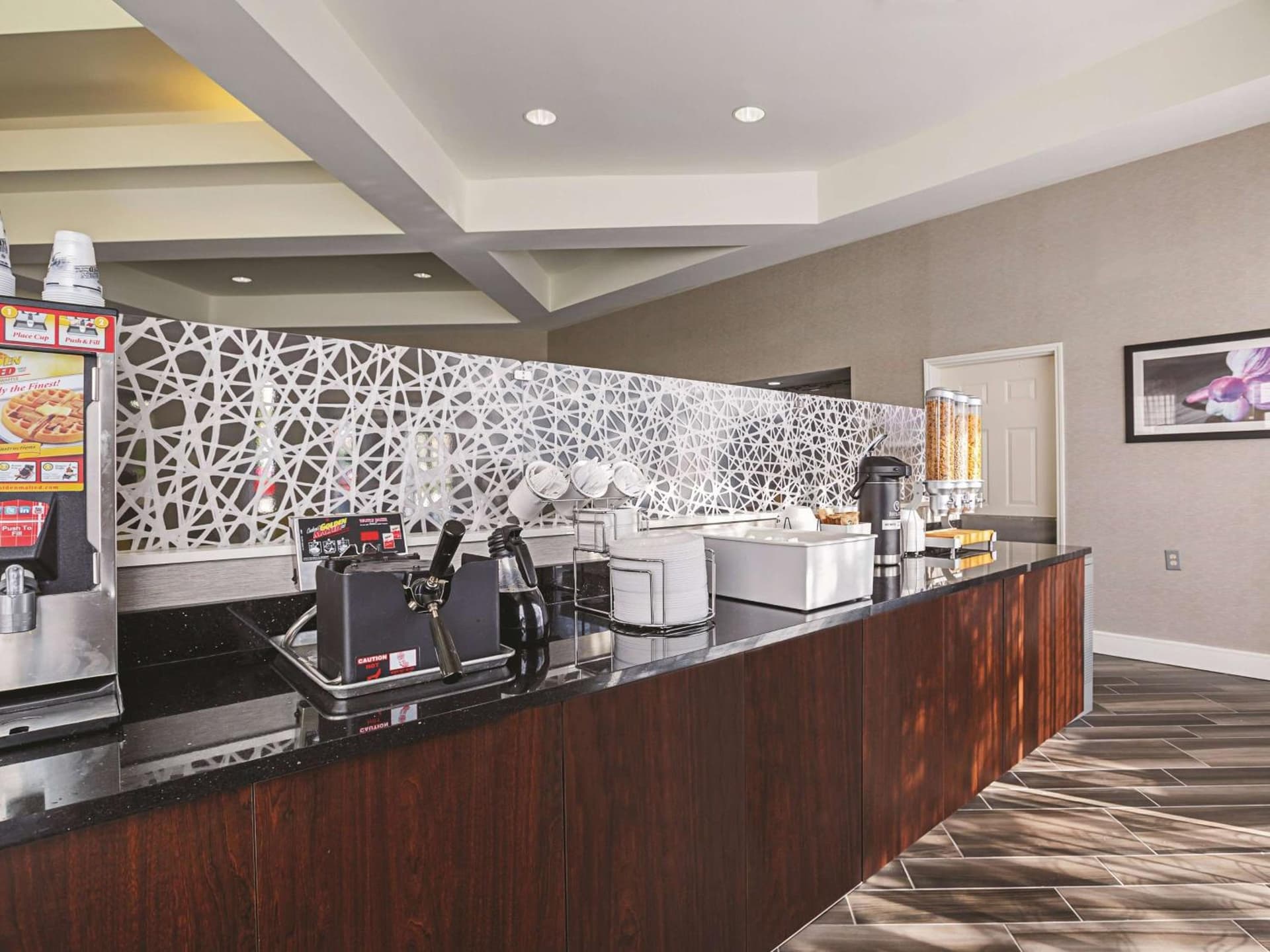La Quinta by Wyndham Dallas Plano West gallery photo in Plano, TX — image 24