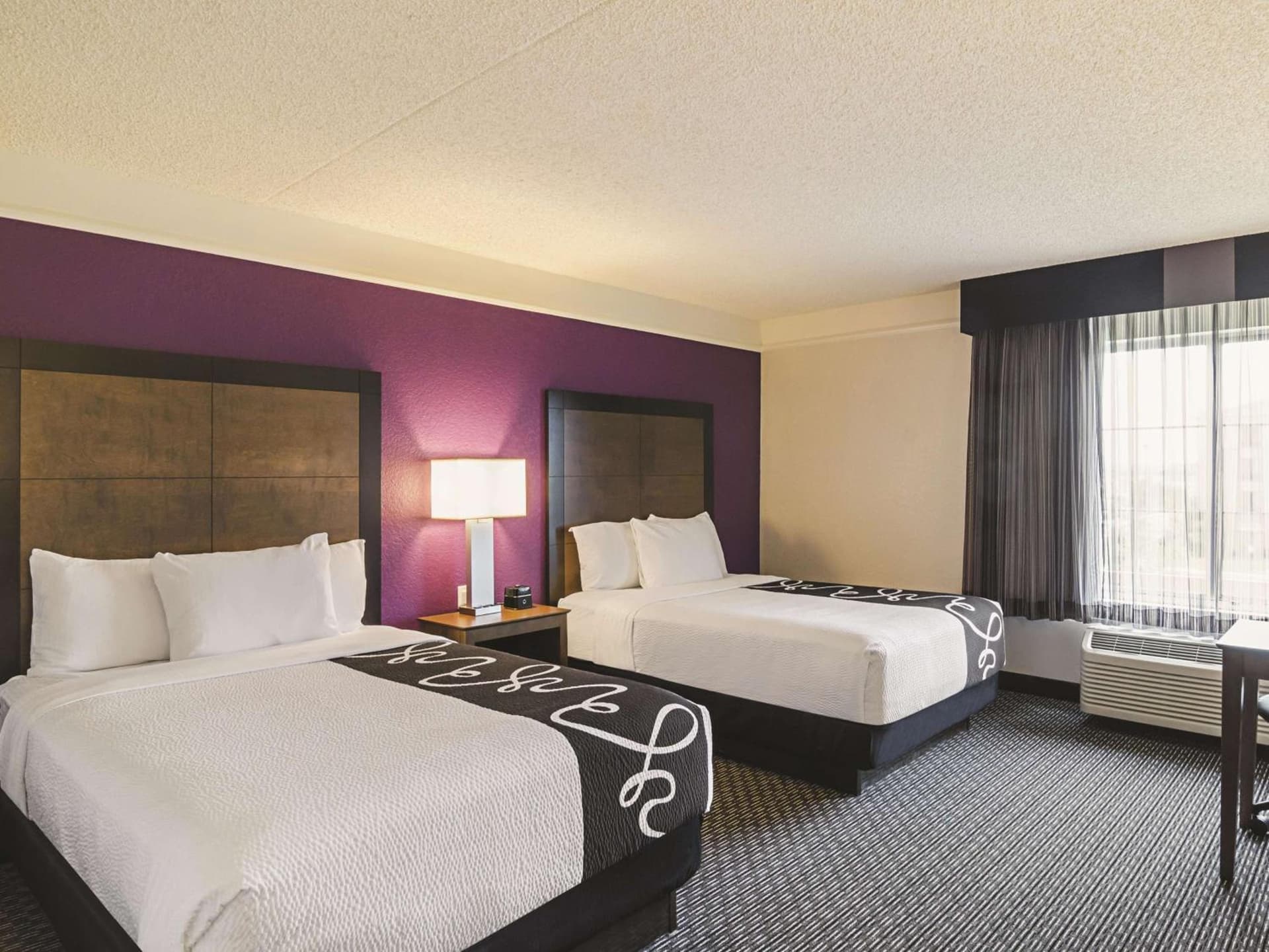 La Quinta Inn & Suites by Wyndham Denver Airport DIA gallery photo in Denver, CO — image 6