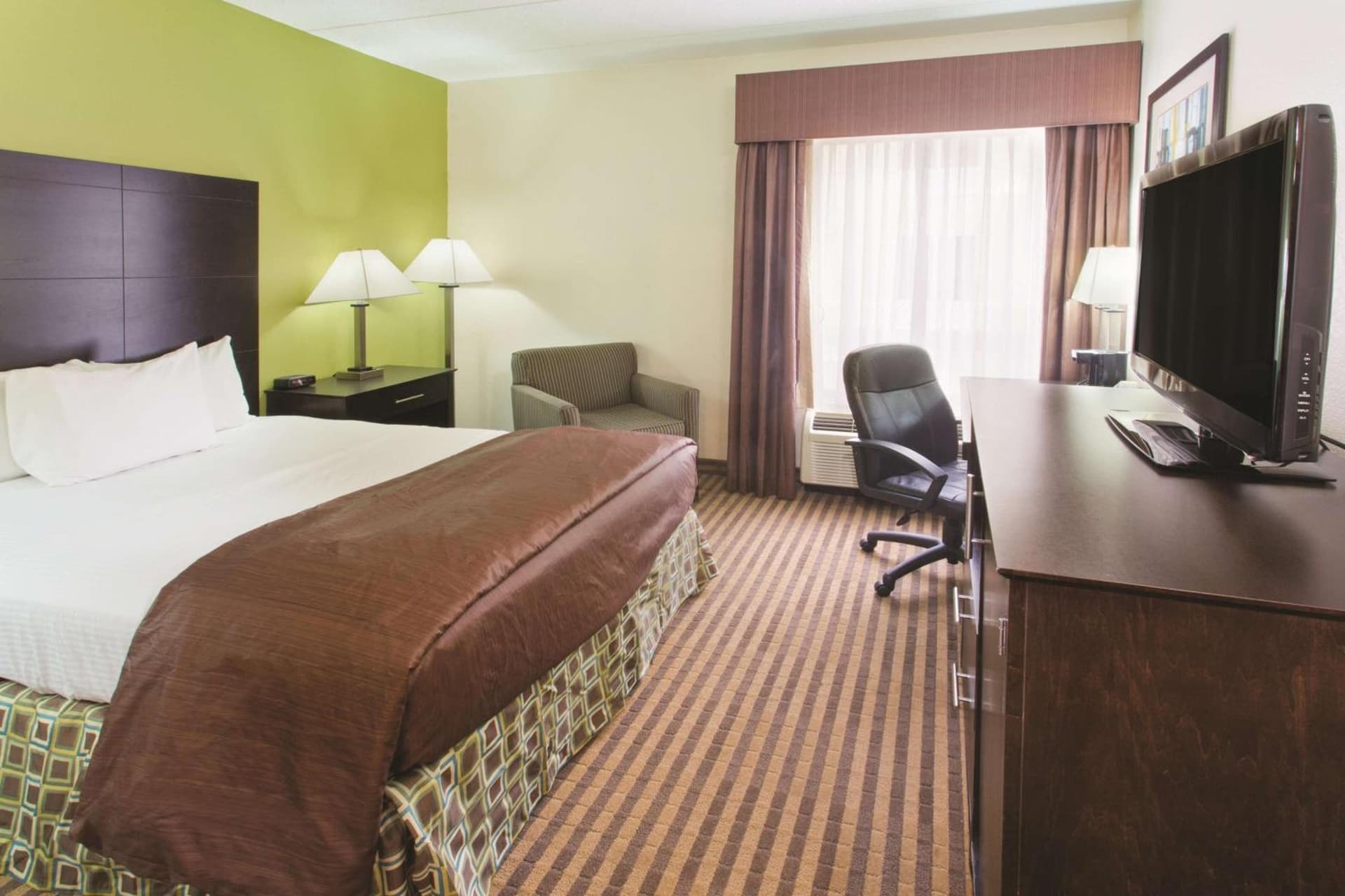 La Quinta by Wyndham Columbus - Grove City gallery photo in Grove City, OH — image 44