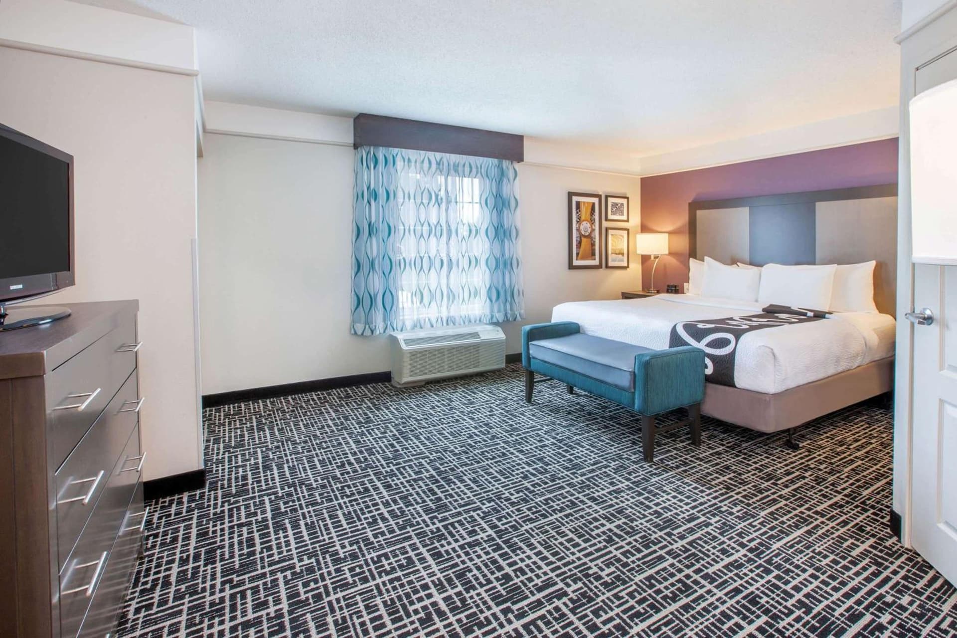 La Quinta by Wyndham Cincinnati Airport Florence gallery photo in Florence, KY — image 28