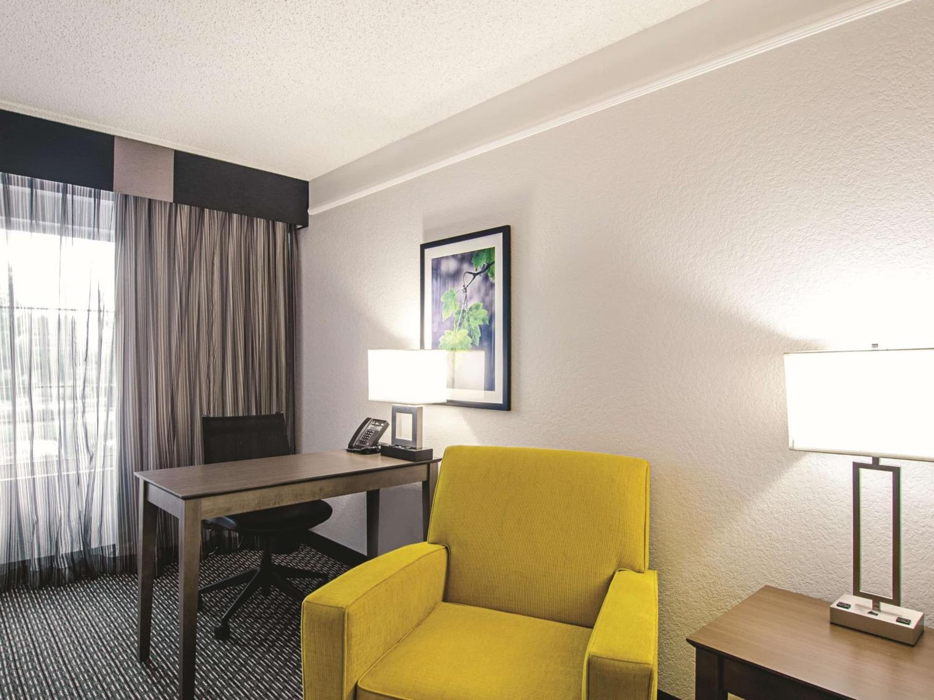 La Quinta Inn & Suites by Wyndham Denver Airport DIA gallery photo in Denver, CO — image 42