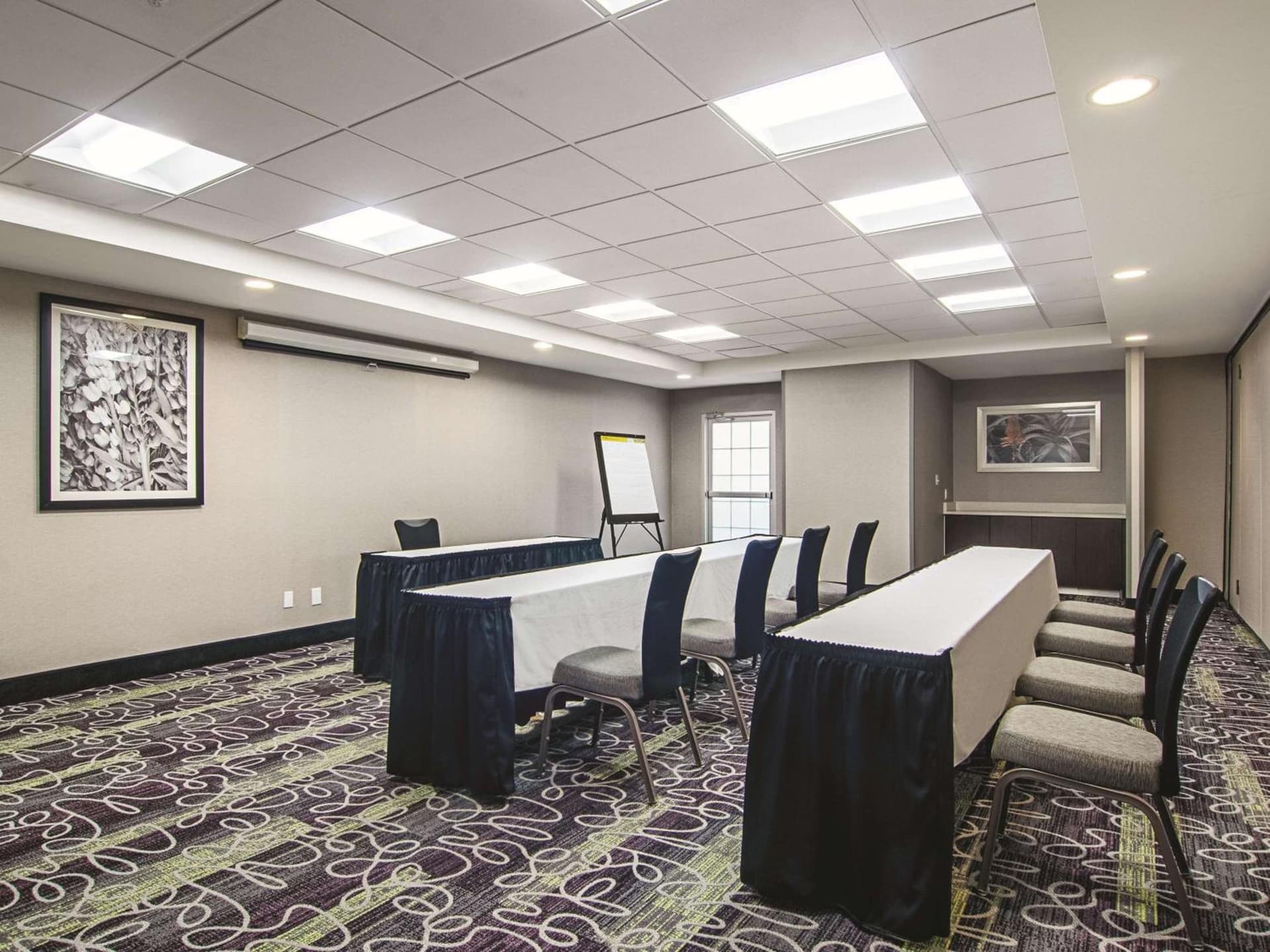 La Quinta Inn & Suites by Wyndham Denver Airport DIA gallery photo in Denver, CO — image 28