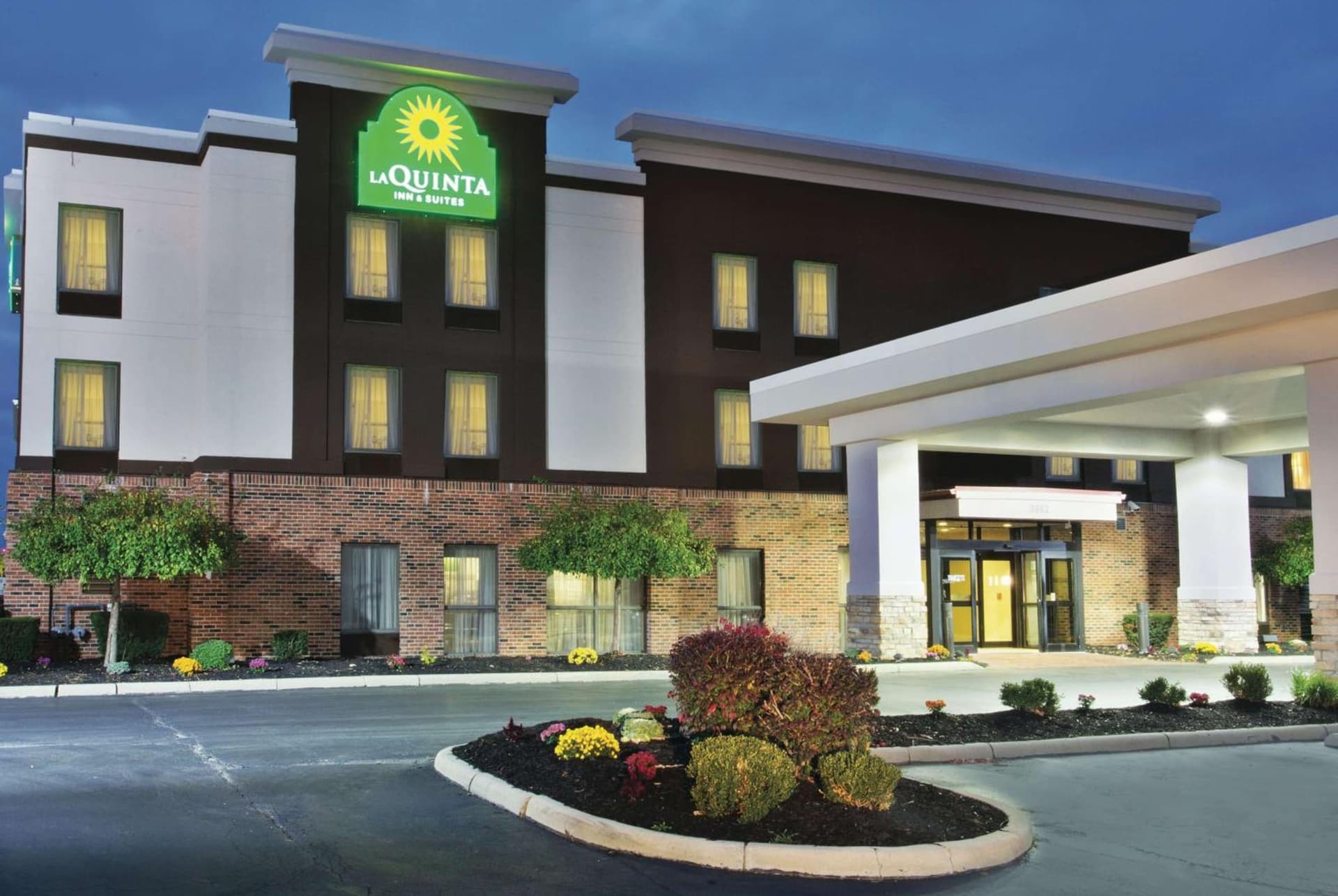 La Quinta by Wyndham Columbus - Grove City featured exterior or lobby in Grove City, OH — similar hotel