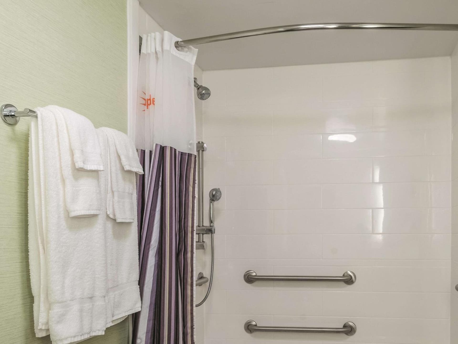 La Quinta Inn & Suites by Wyndham New Orleans Downtown gallery photo in New Orleans, LA — image 51