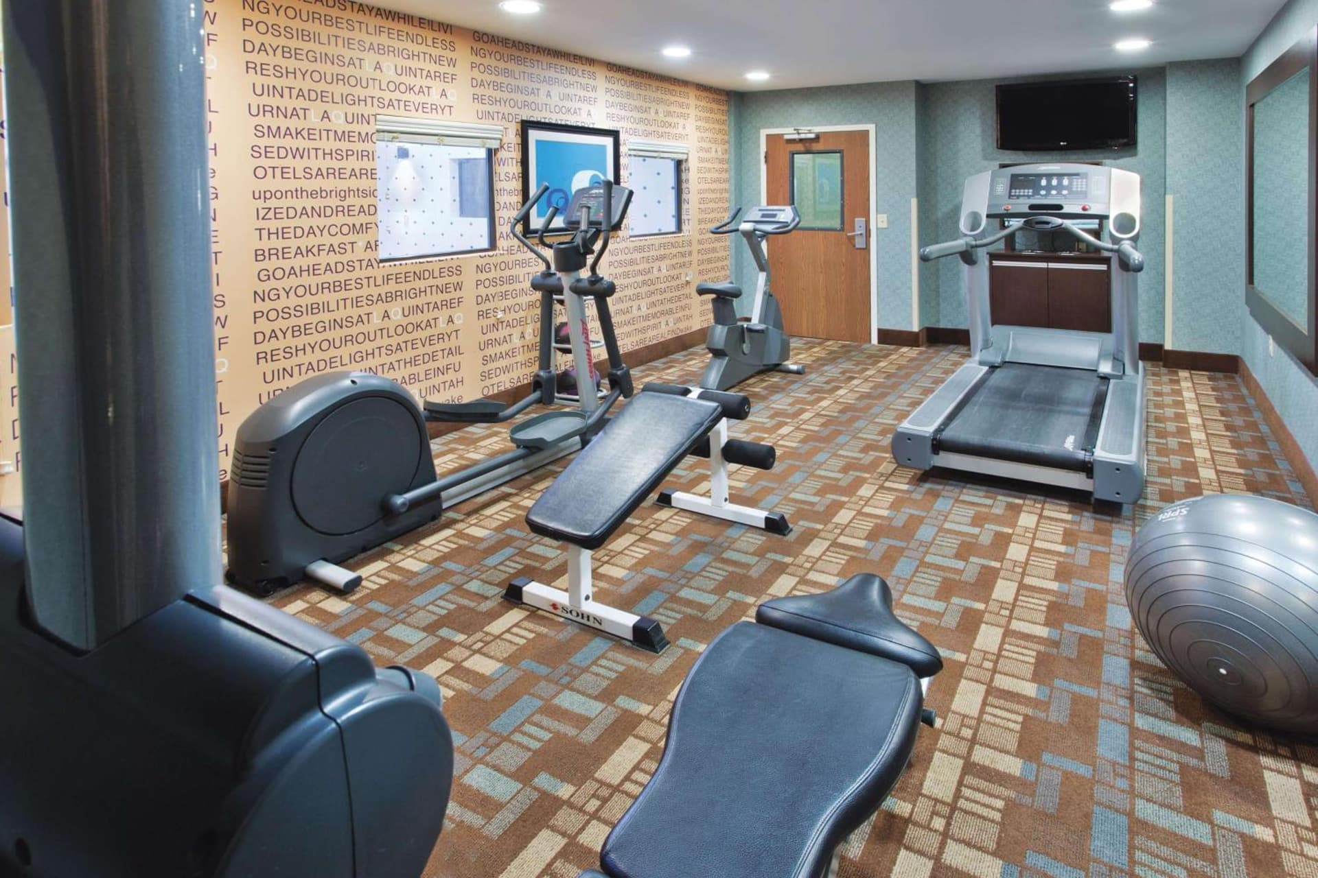 La Quinta by Wyndham Columbus - Grove City gallery photo in Grove City, OH — image 66