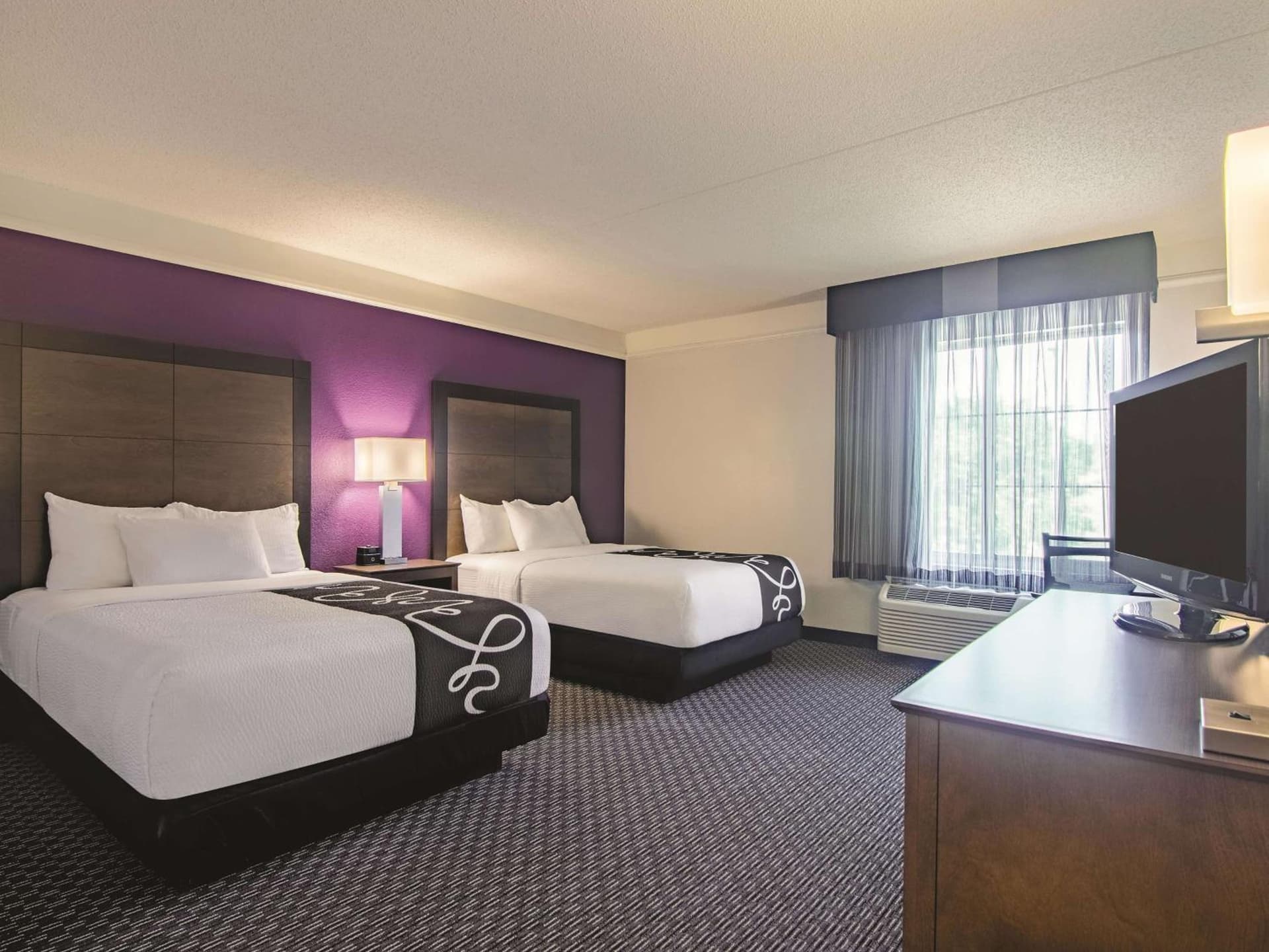 La Quinta by Wyndham Oklahoma City Norman interior in Norman, OK — gallery photo 2