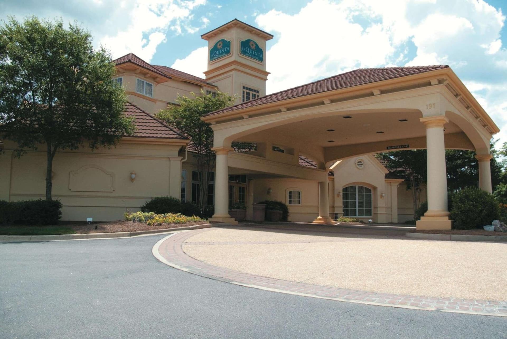 La Quinta by Wyndham Raleigh Cary featured exterior or lobby in Cary, NC — similar hotel