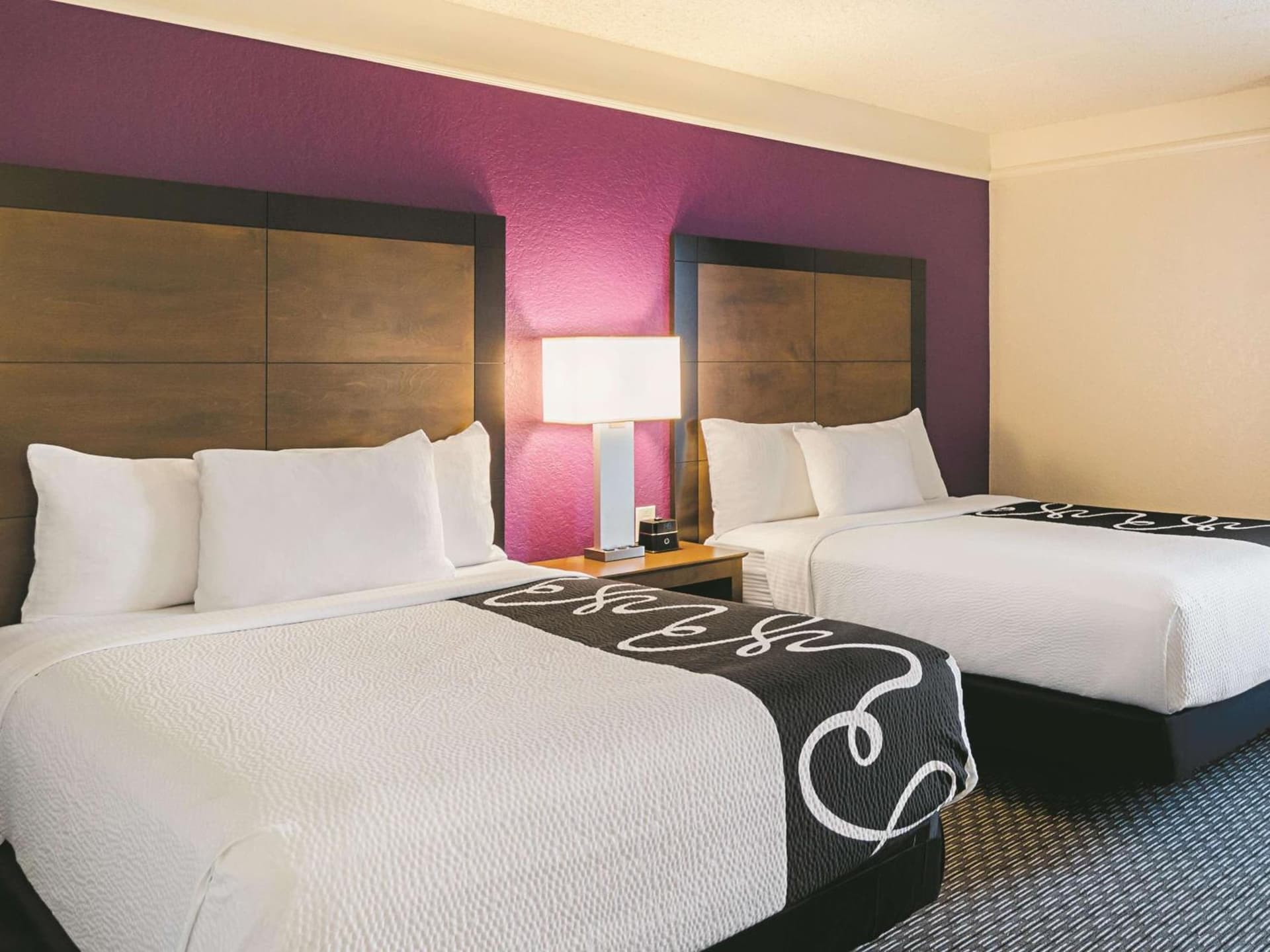 La Quinta Inn & Suites by Wyndham Denver Airport DIA property views in Denver, CO — gallery photo 3