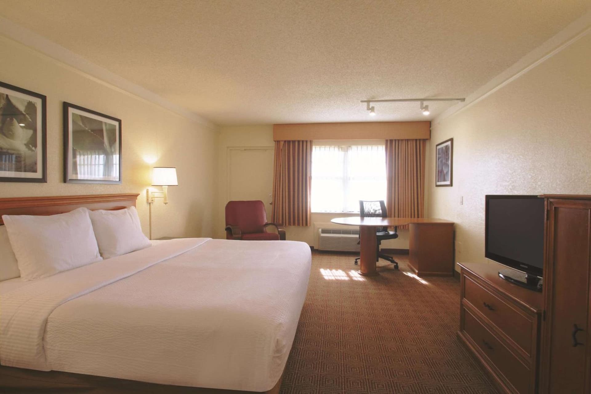 La Quinta by Wyndham Coral Springs University Dr gallery photo in Coral Springs, FL — image 12