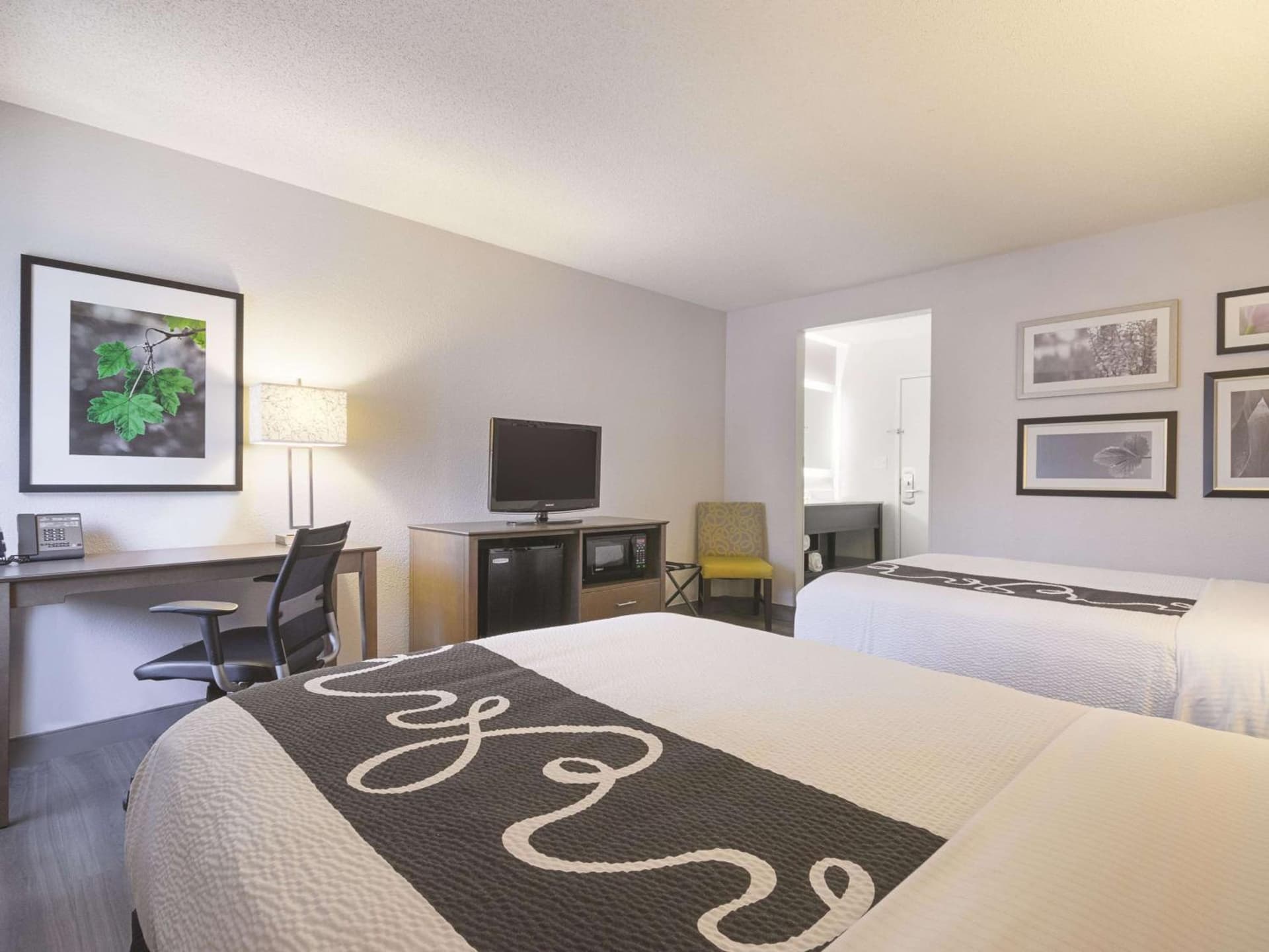 La Quinta by Wyndham Hartford Bradley Airport gallery photo in Windsor Locks — image 16