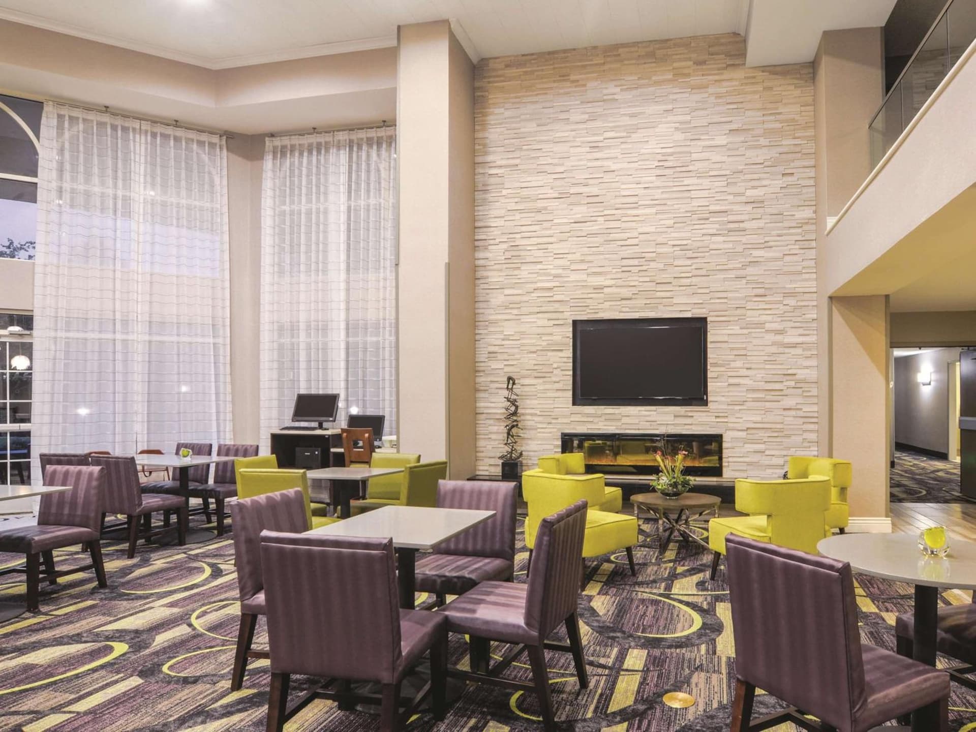 La Quinta Inn & Suites by Wyndham Denver Airport DIA gallery photo in Denver, CO — image 29