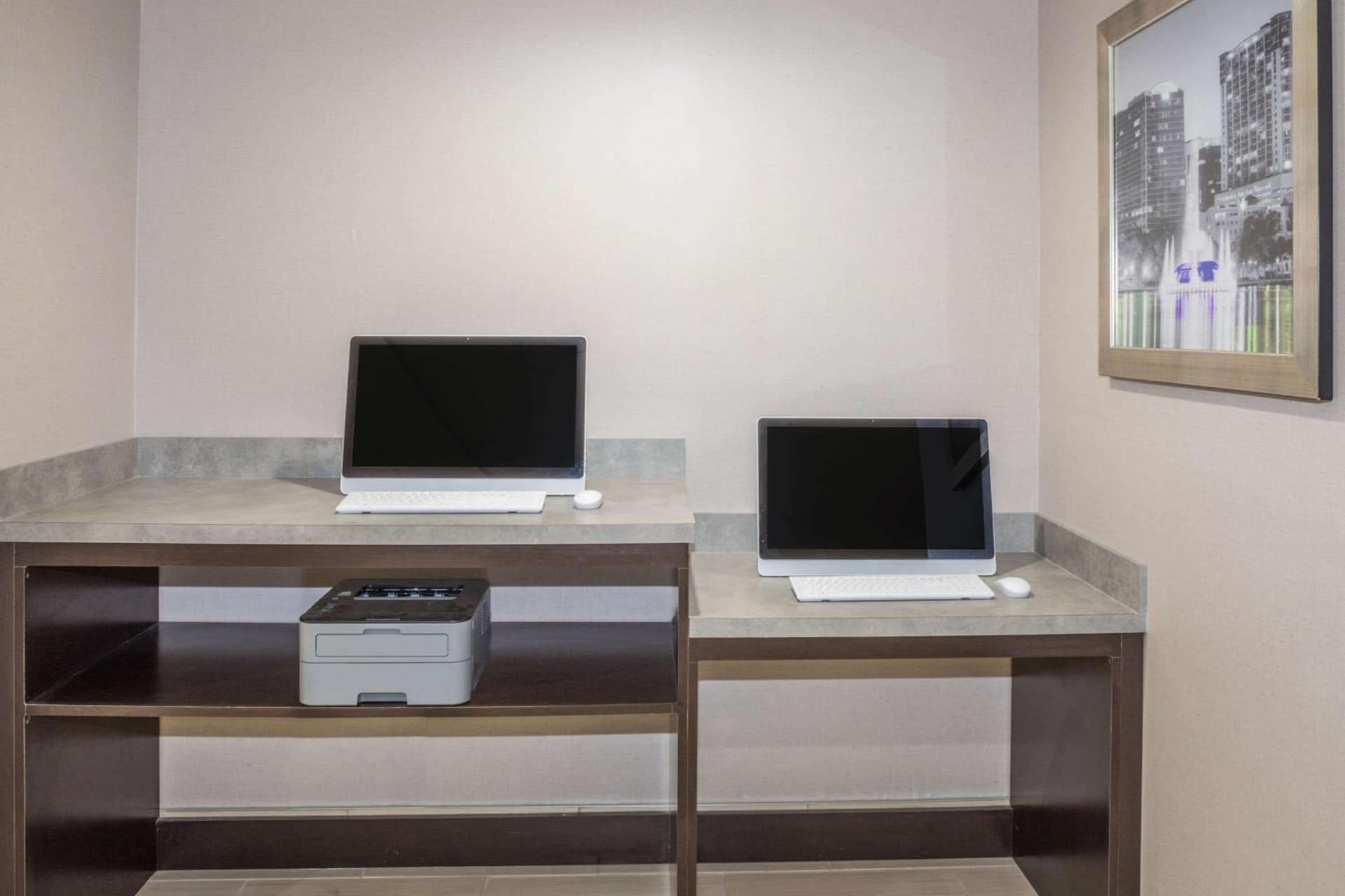 La Quinta by Wyndham Orlando Universal area - Free Shuttle to Universal gallery photo in Orlando, FL — image 34