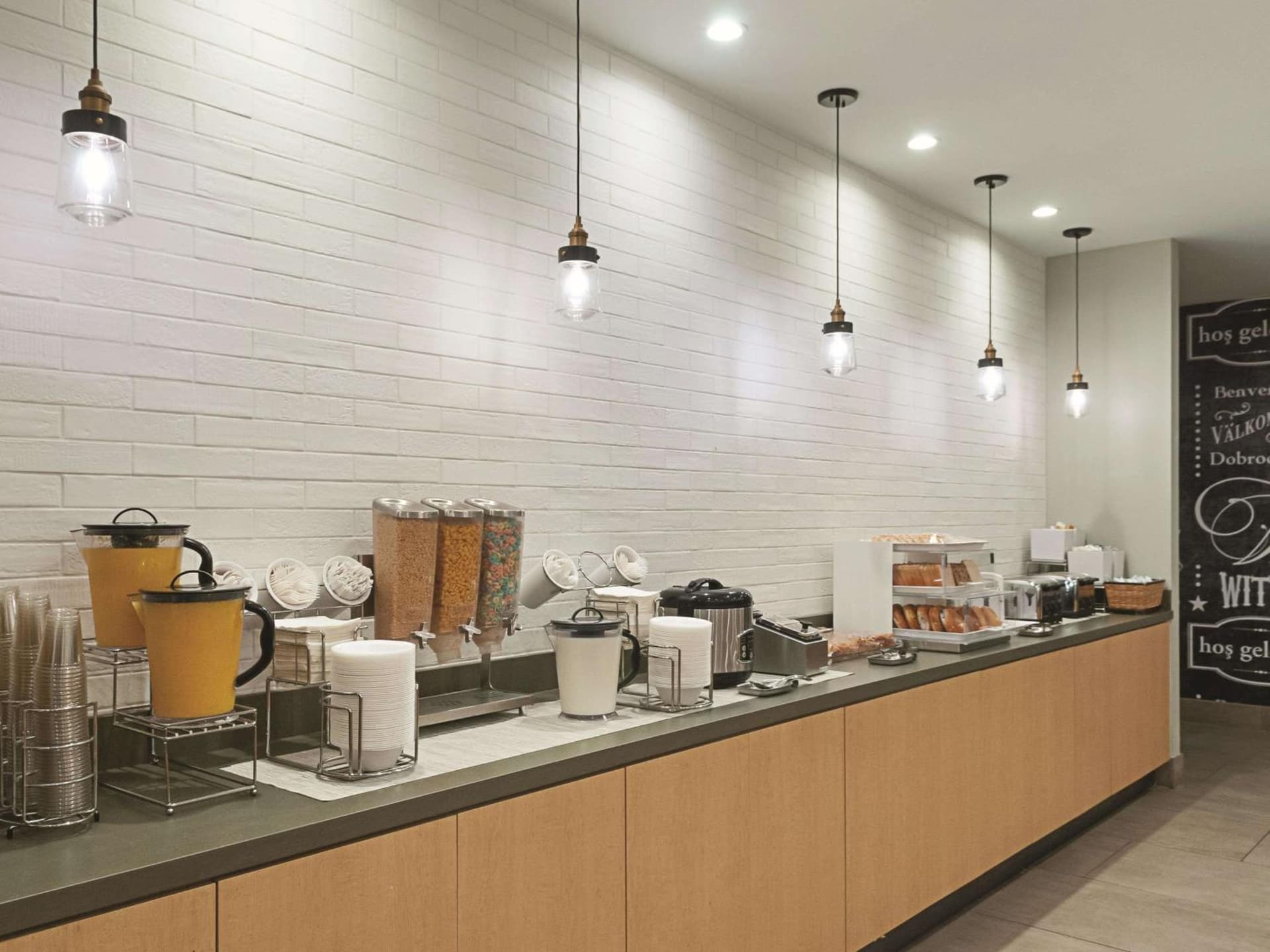 La Quinta Inn & Suites by Wyndham New Orleans Downtown gallery photo in New Orleans, LA — image 33