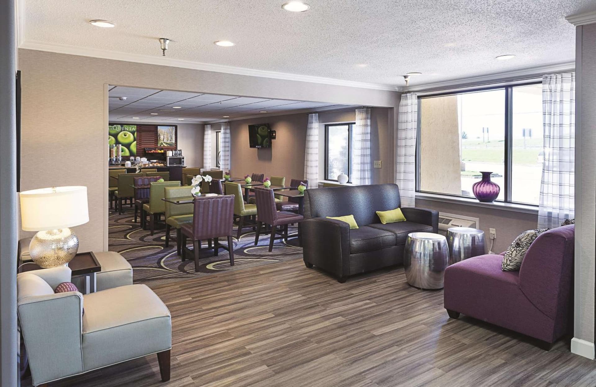La Quinta by Wyndham Baton Rouge Siegen Lane gallery photo in Baton Rouge, LA — image 48
