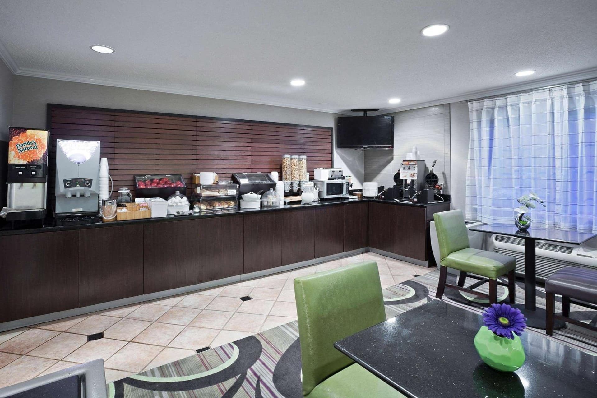 La Quinta by Wyndham Cleveland Macedonia gallery photo in Macedonia, OH — image 31
