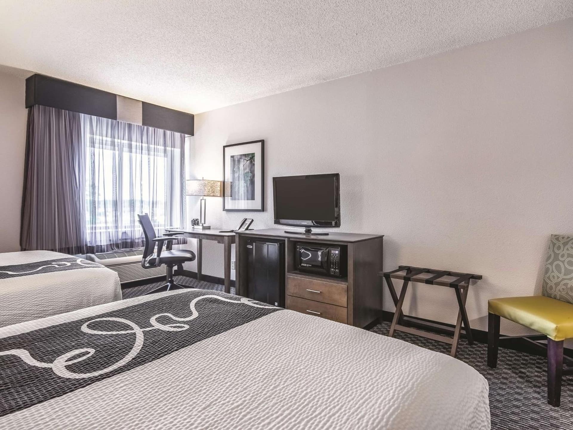 La Quinta by Wyndham Hartford Bradley Airport gallery photo in Windsor Locks — image 26
