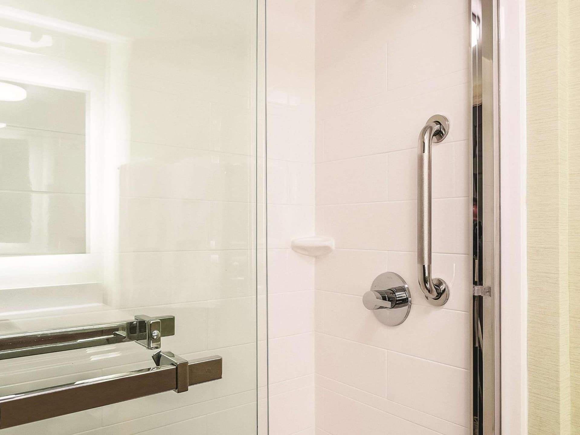 La Quinta Inn & Suites by Wyndham New Orleans Downtown gallery photo in New Orleans, LA — image 5